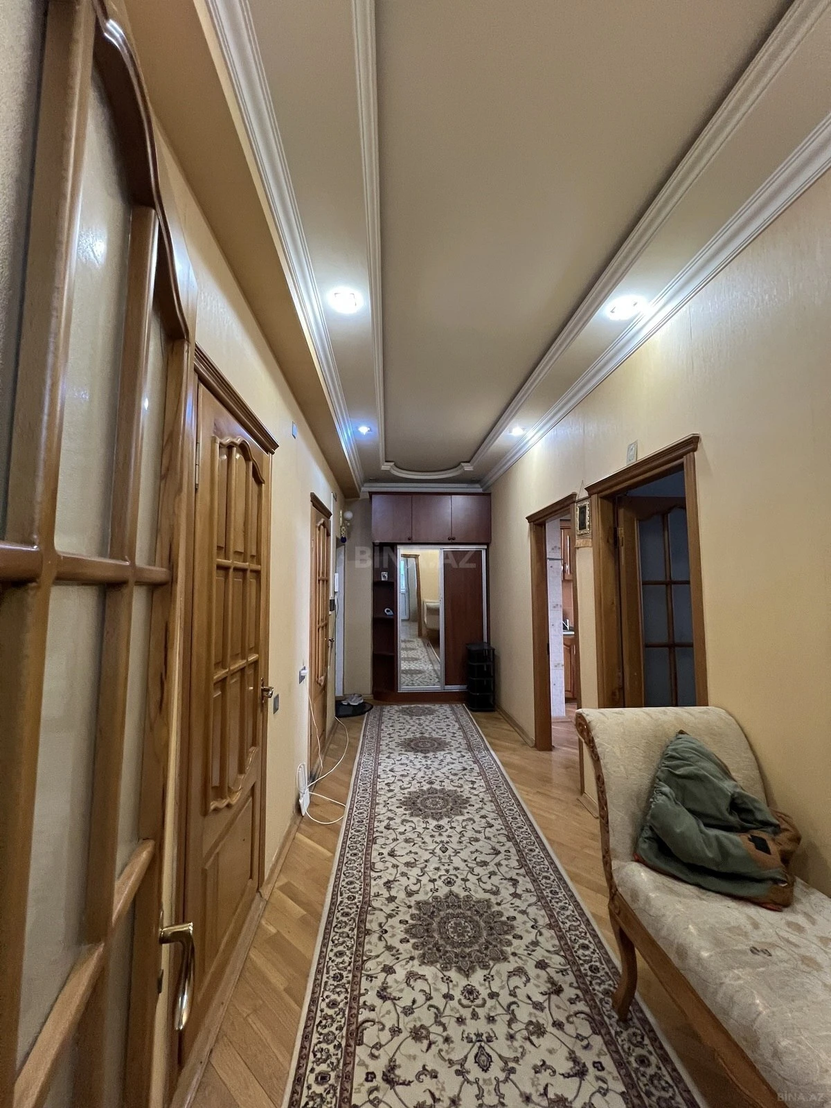 Satılır 2 otaqlı mənzil 71 m²