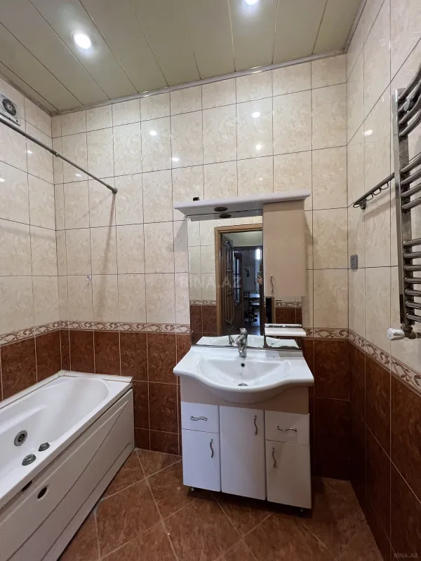 Satılır 2 otaqlı mənzil 71 m²