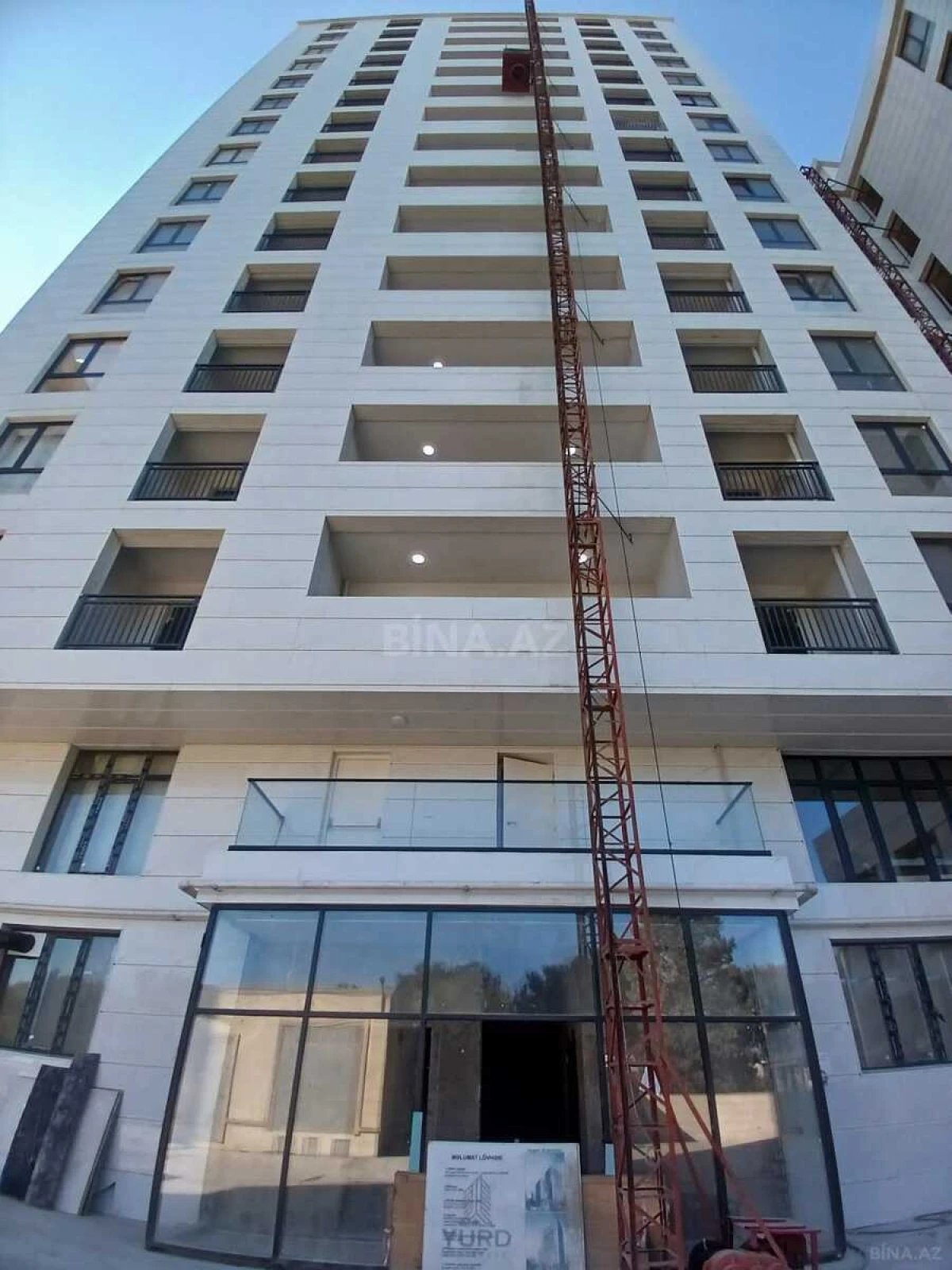 Satılır 2 otaqlı mənzil 111 m²