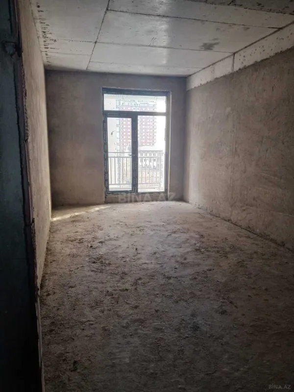Satılır 2 otaqlı mənzil 111 m²