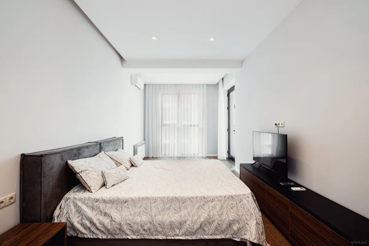 Satılır 3 otaqlı mənzil 150 m²