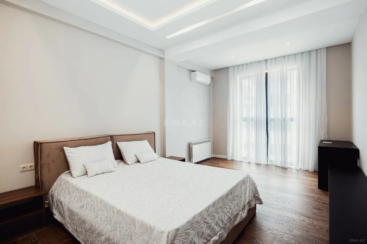 Satılır 3 otaqlı mənzil 150 m²