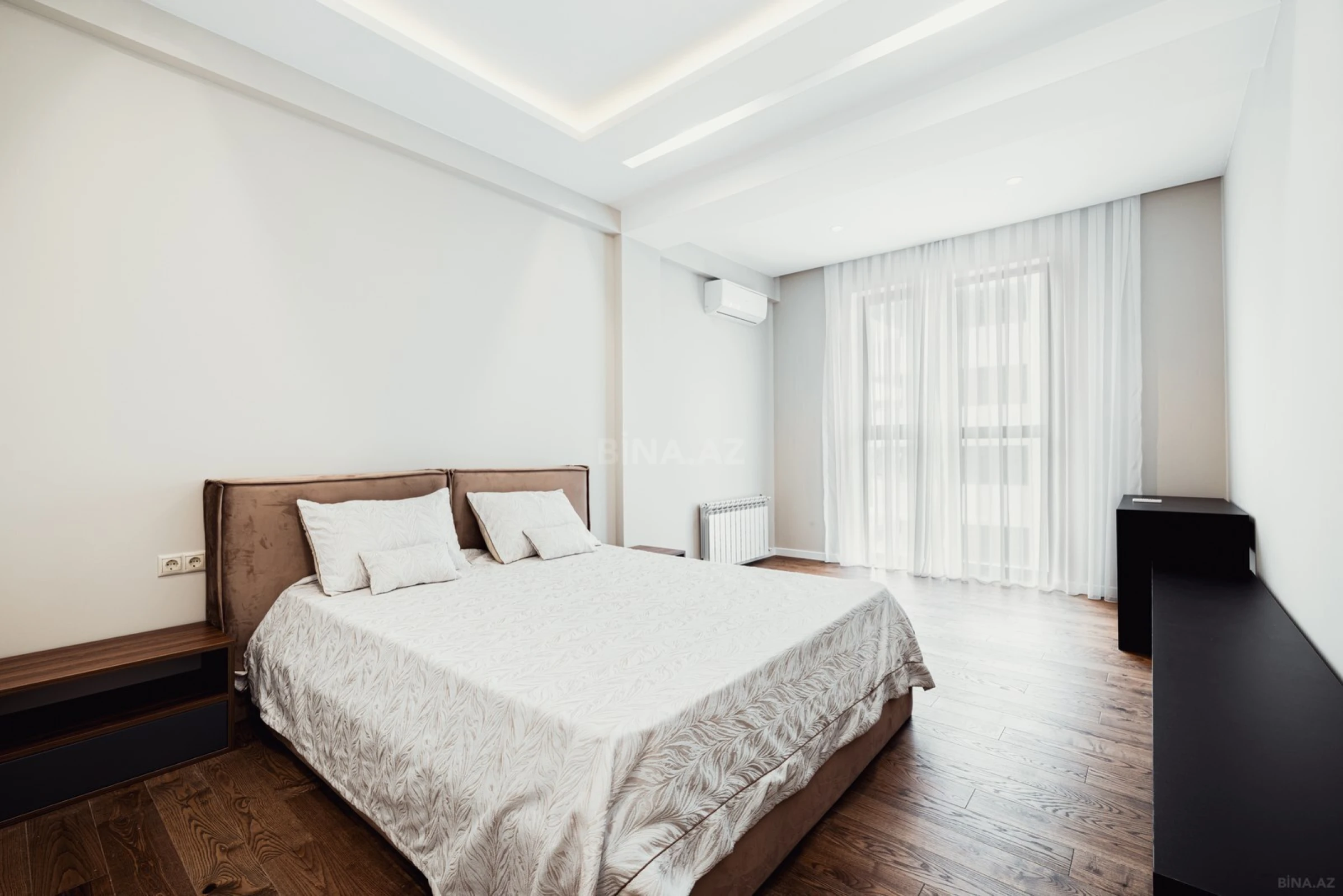 Satılır 3 otaqlı mənzil 150 m²