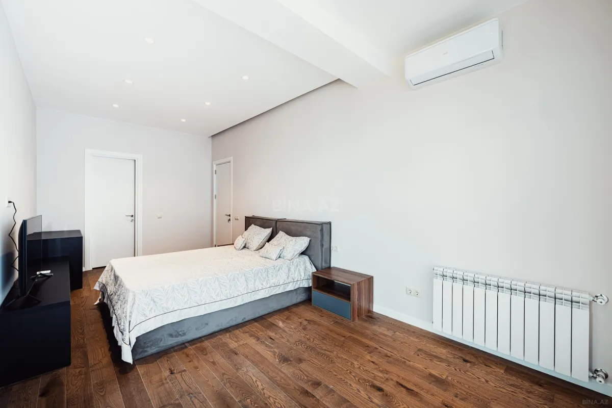 Satılır 3 otaqlı mənzil 150 m²