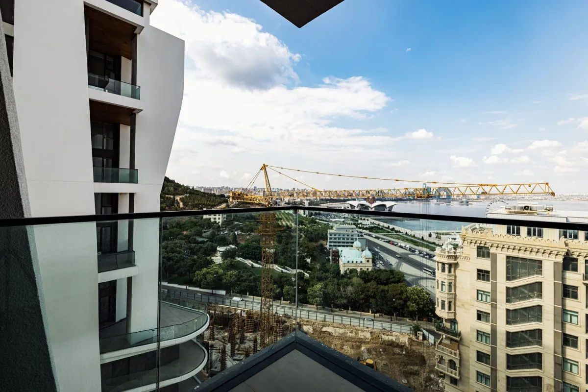 Satılır 3 otaqlı mənzil 150 m²