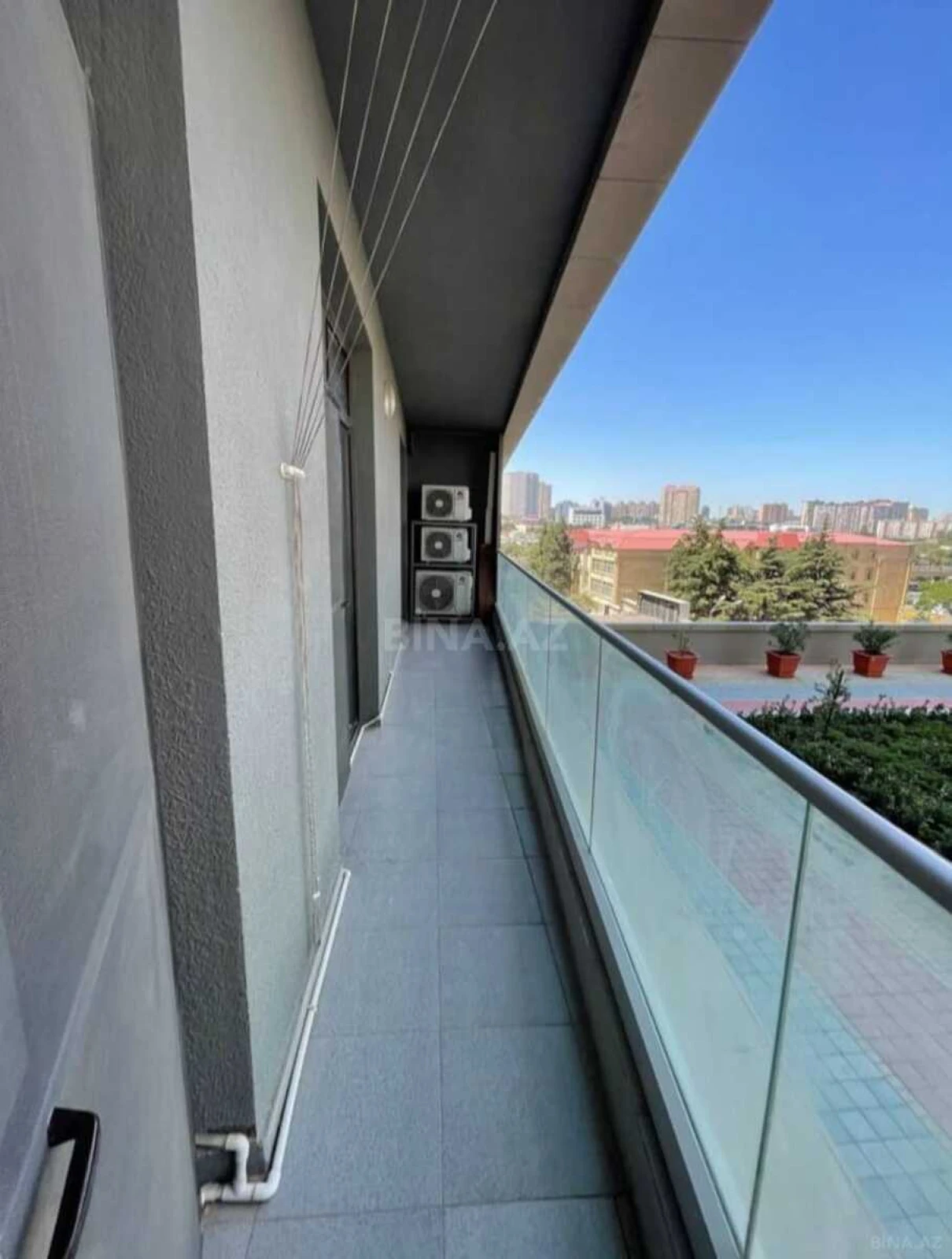 Kirayə verilir 2 otaqlı mənzil 80 m²