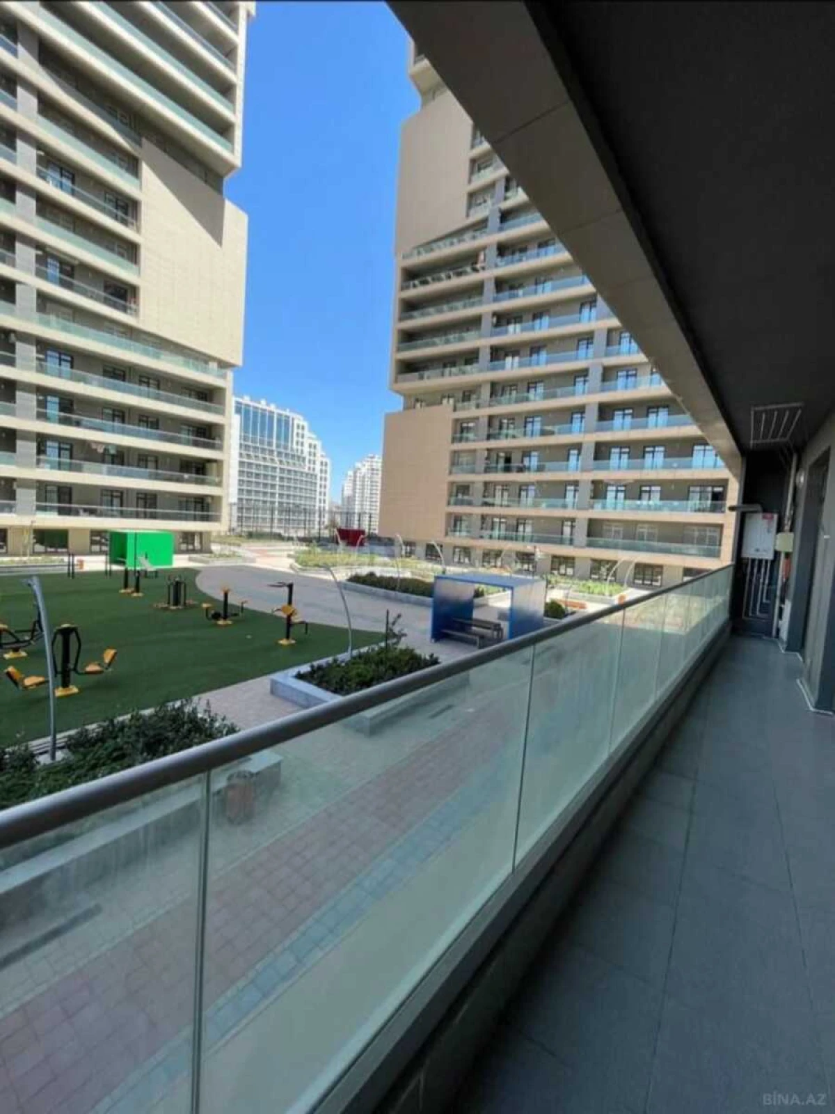 Kirayə verilir 2 otaqlı mənzil 80 m²