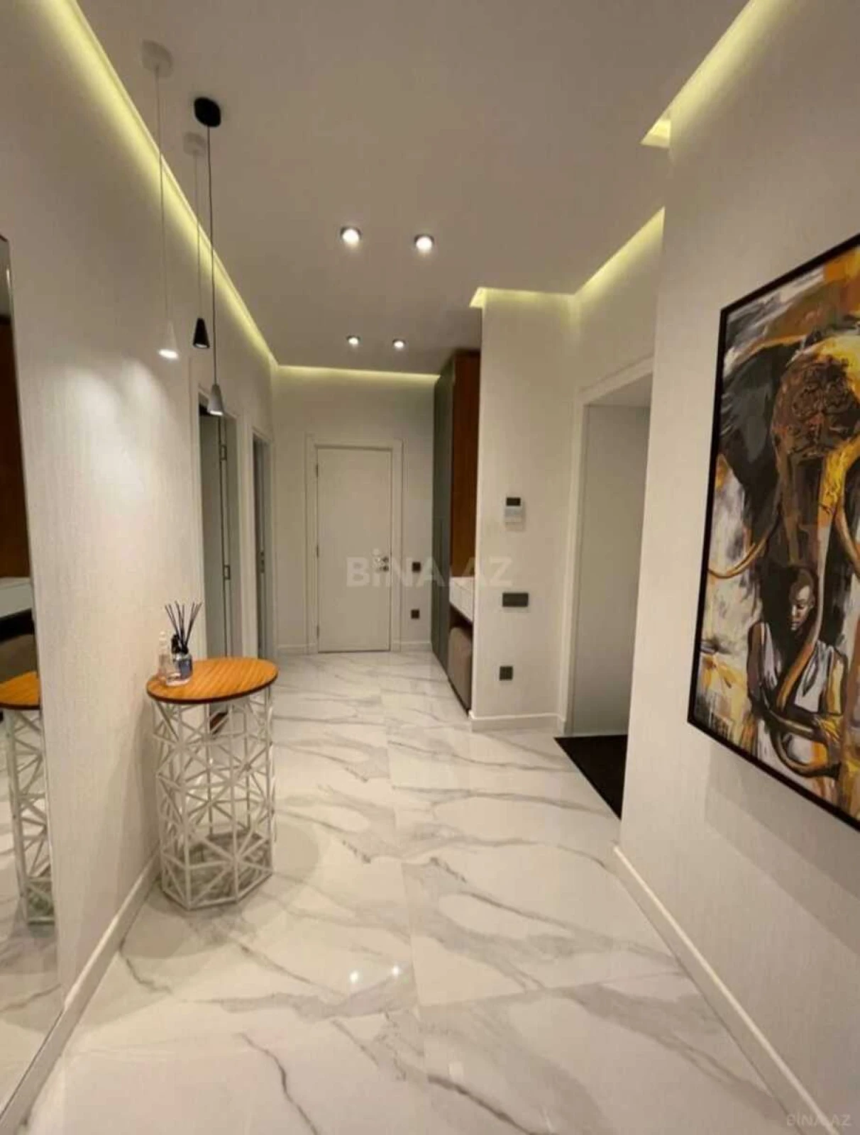 Kirayə verilir 2 otaqlı mənzil 80 m²