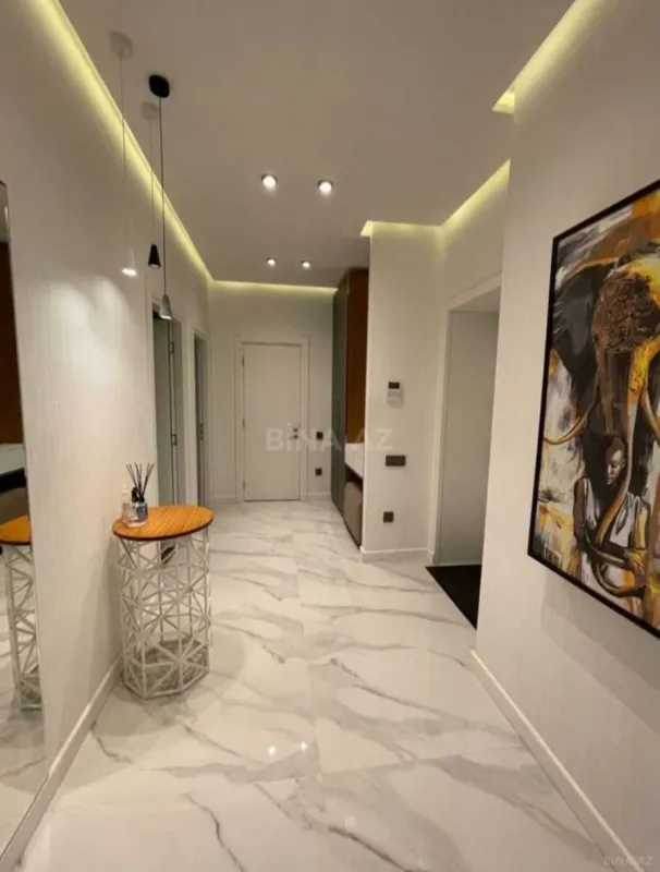 Kirayə verilir 2 otaqlı mənzil 80 m²