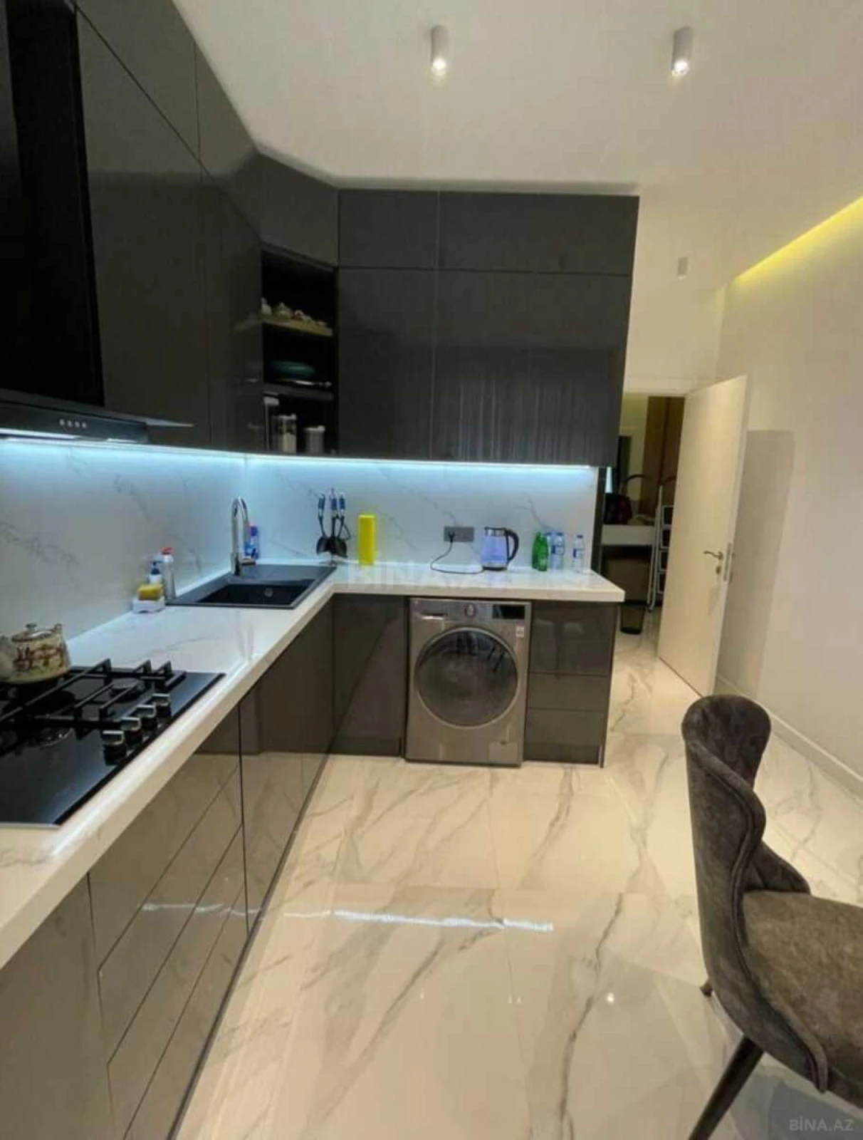 Kirayə verilir 2 otaqlı mənzil 80 m²