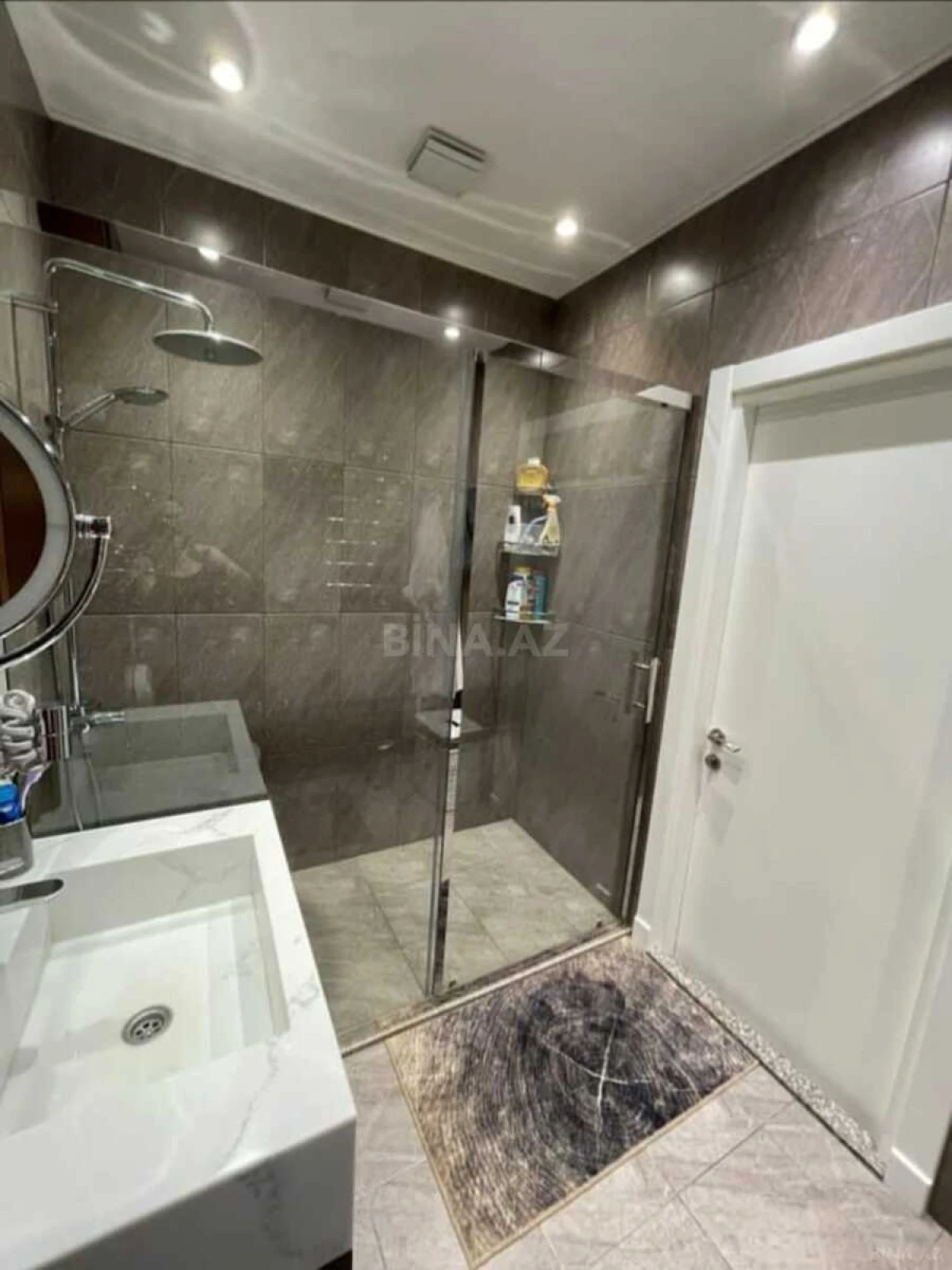 Kirayə verilir 2 otaqlı mənzil 80 m²