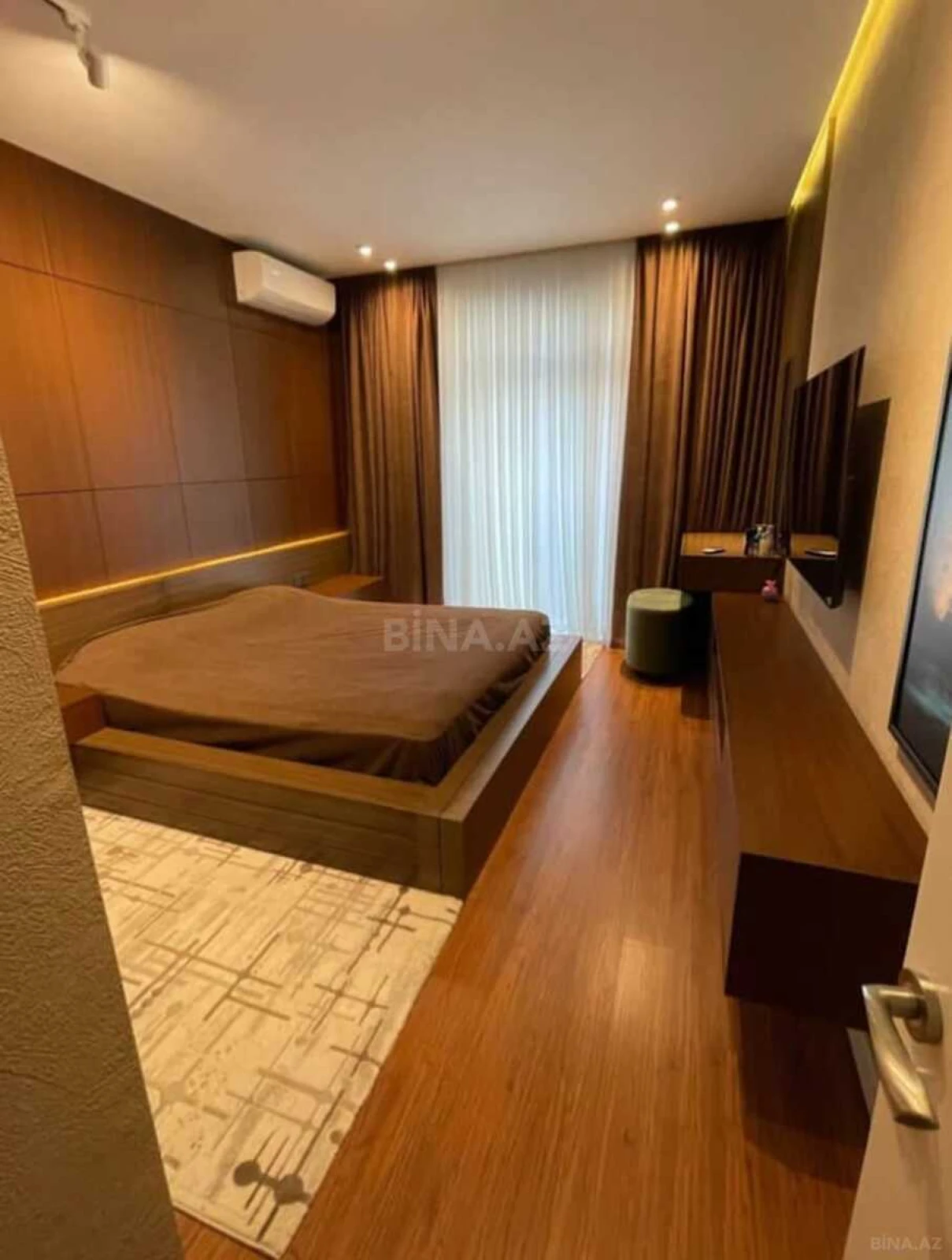 Kirayə verilir 2 otaqlı mənzil 80 m²