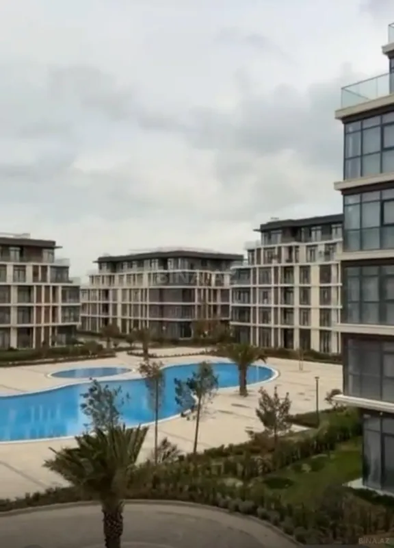 Satılır 2 otaqlı mənzil 102 m²