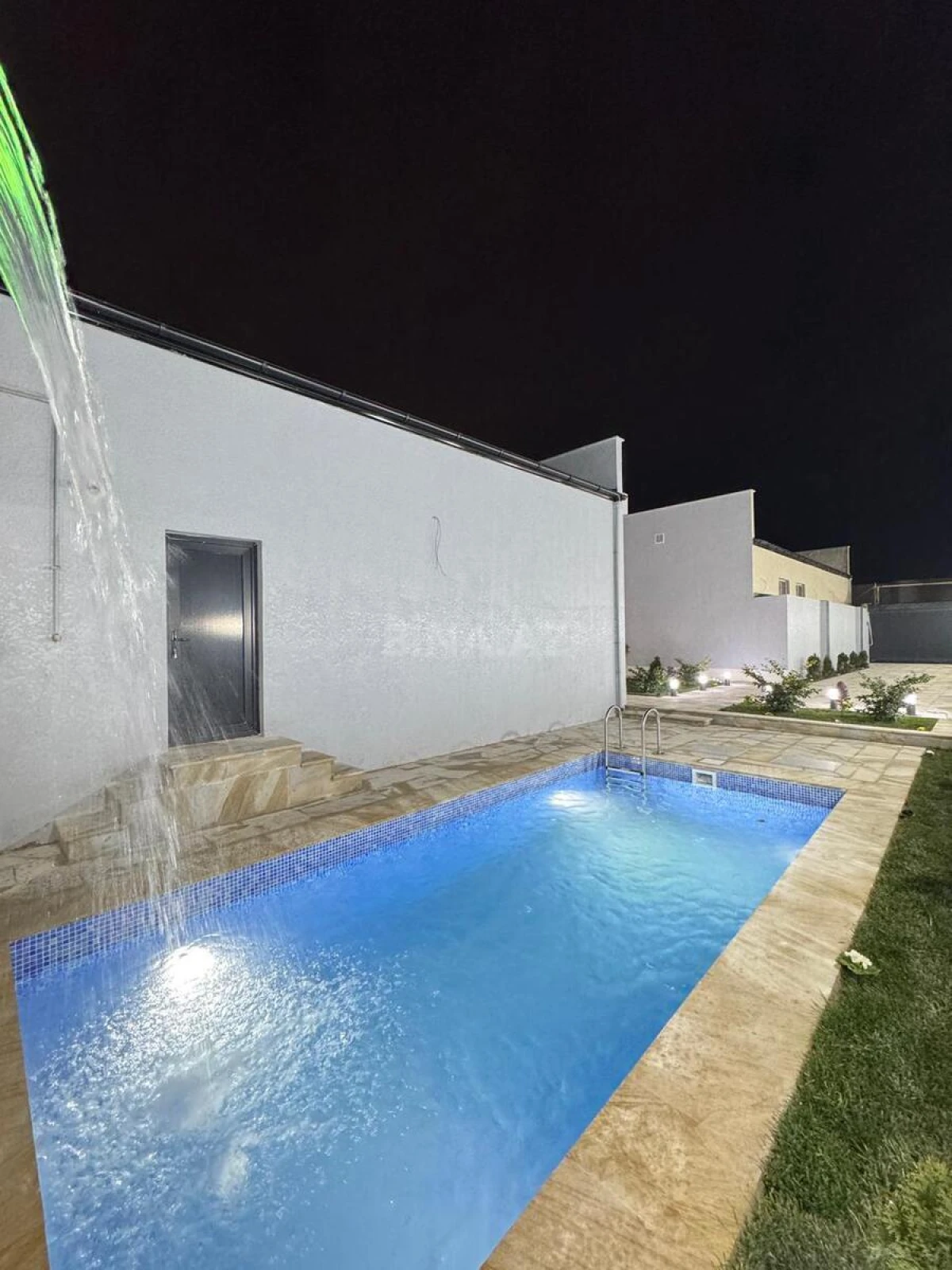 Satılır 4 otaqlı həyət evi 170 m²