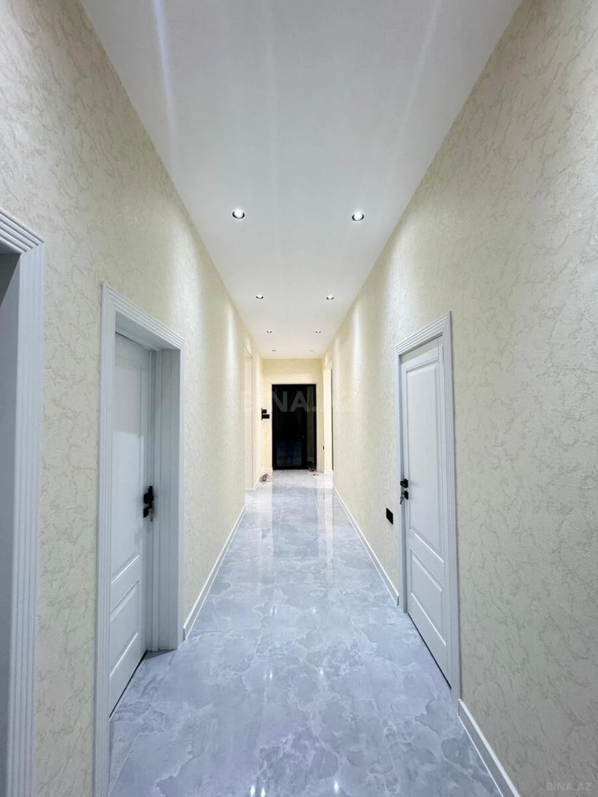 Satılır 4 otaqlı həyət evi 170 m²