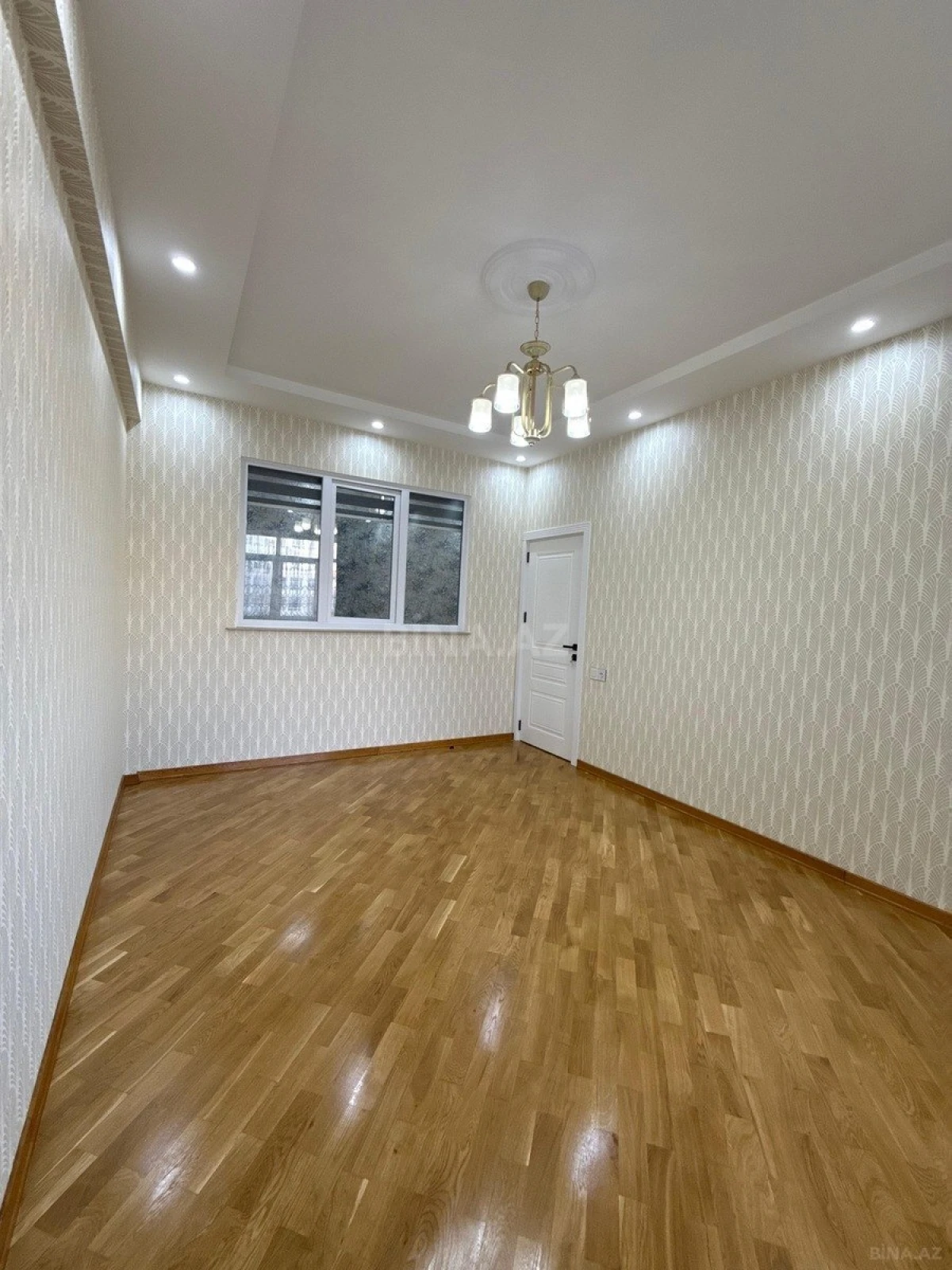 Satılır 3 otaqlı mənzil 83 m²