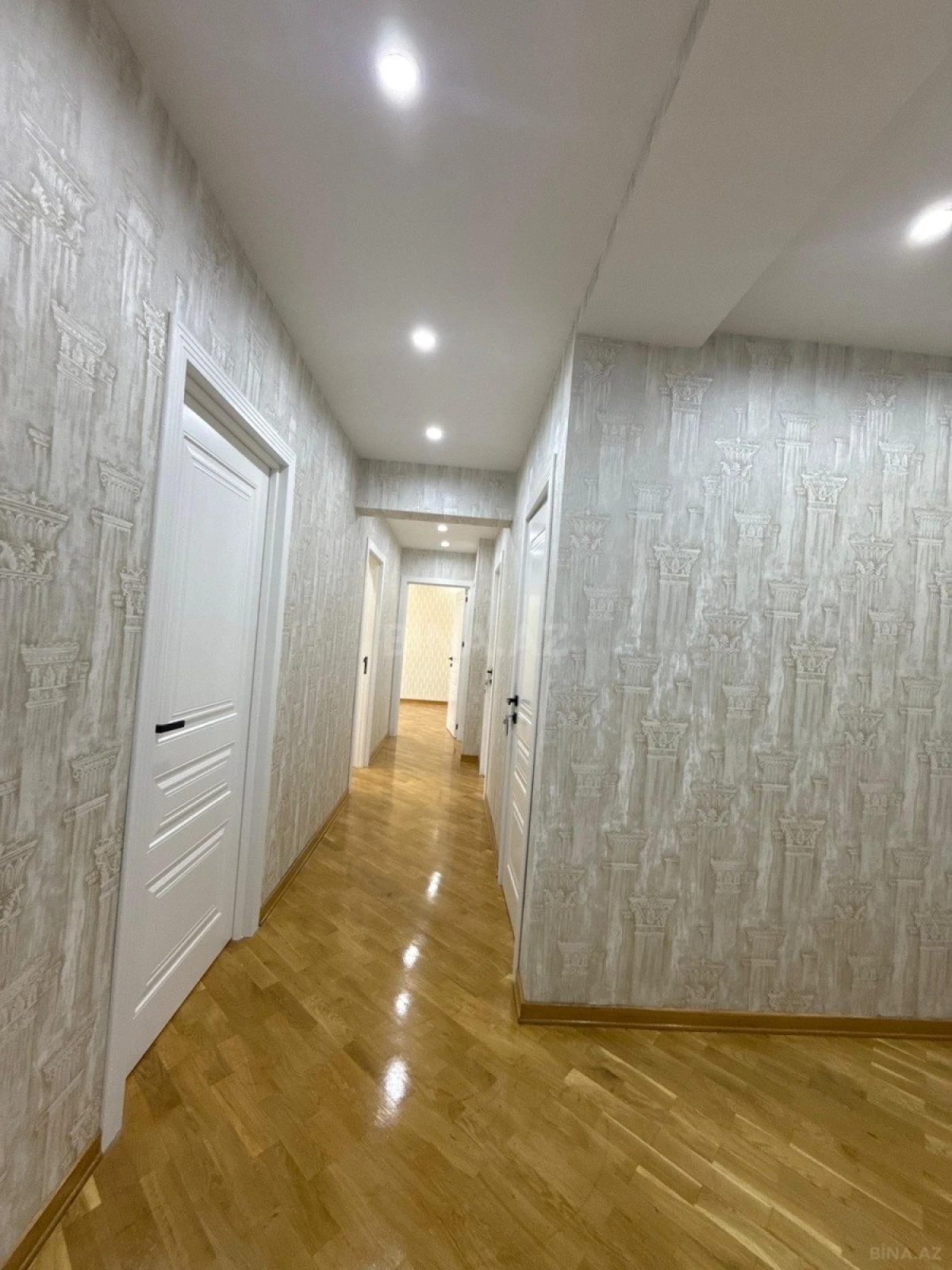 Satılır 3 otaqlı mənzil 83 m²