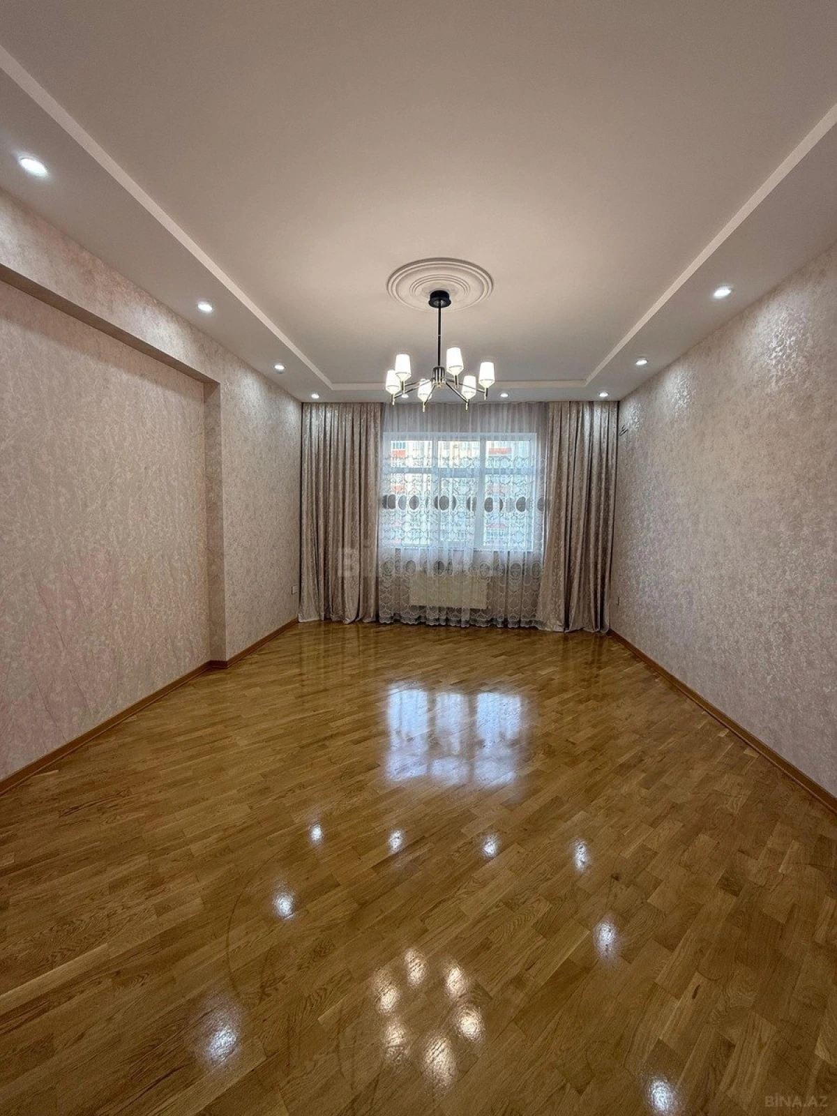 Satılır 3 otaqlı mənzil 83 m²