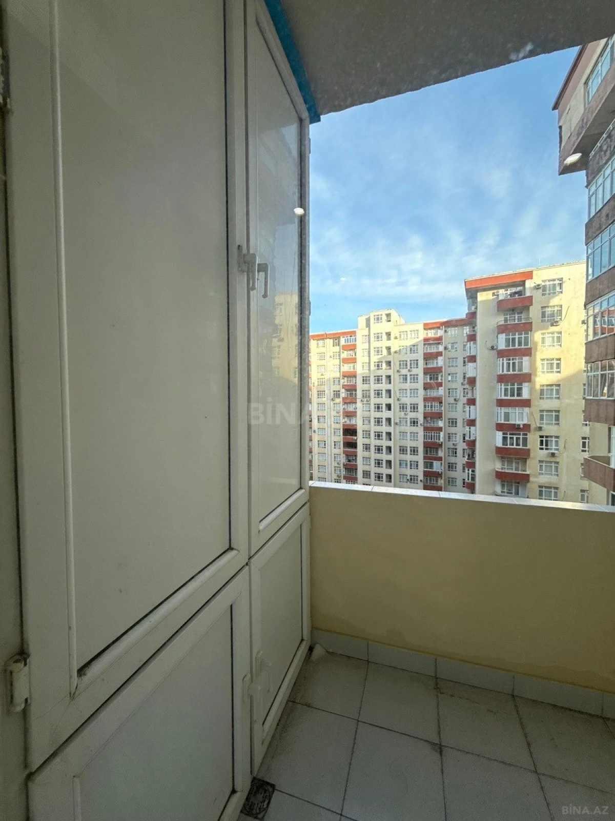 Satılır 3 otaqlı mənzil 83 m²