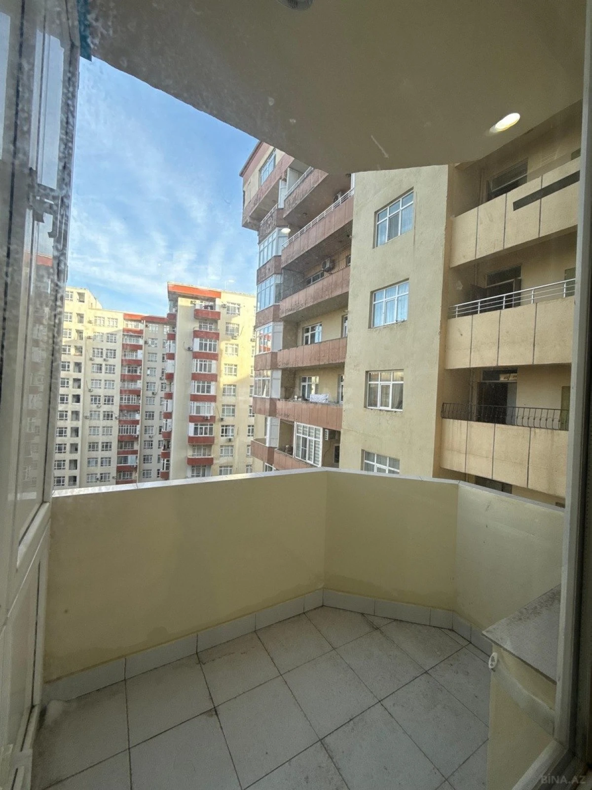 Satılır 3 otaqlı mənzil 83 m²