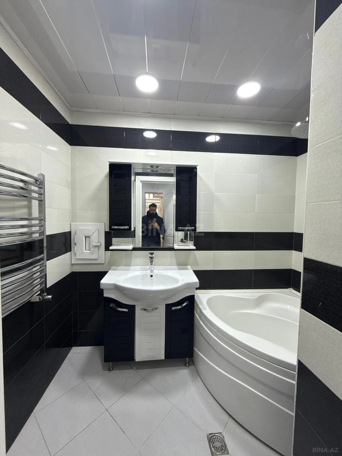 Satılır 3 otaqlı mənzil 83 m²