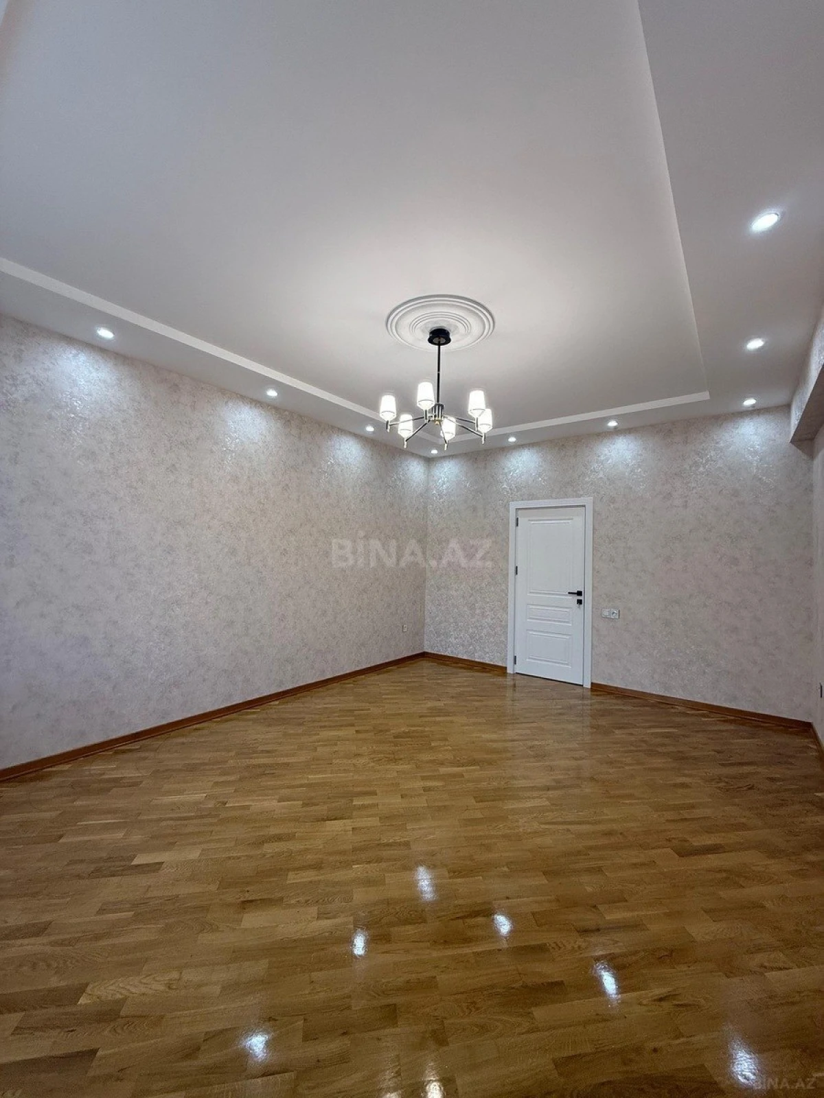 Satılır 3 otaqlı mənzil 83 m²