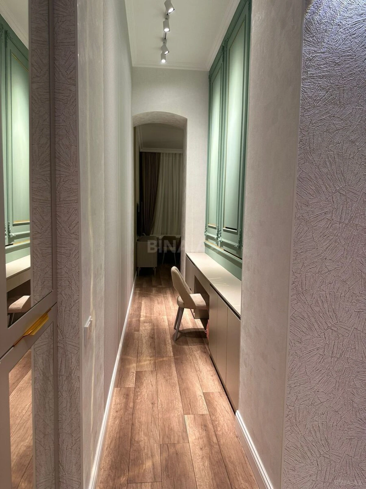 Satılır 2 otaqlı mənzil 80 m²