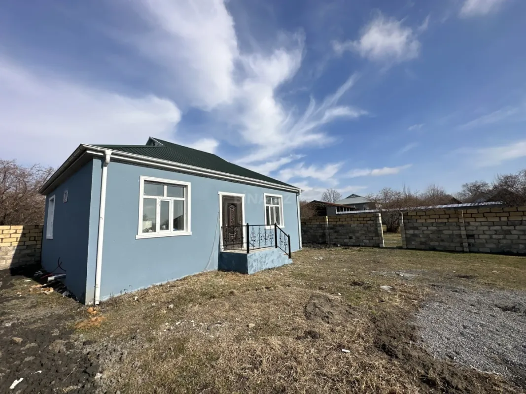 Satılır 3 otaqlı həyət evi 100 m²