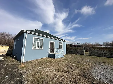 Satılır 3 otaqlı həyət evi 100 m²