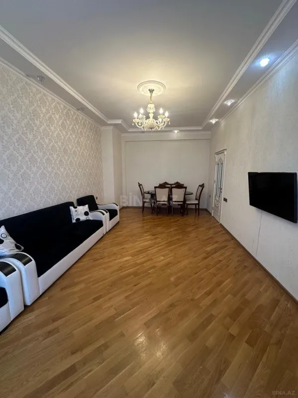 Satılır 2 otaqlı mənzil 88 m²
