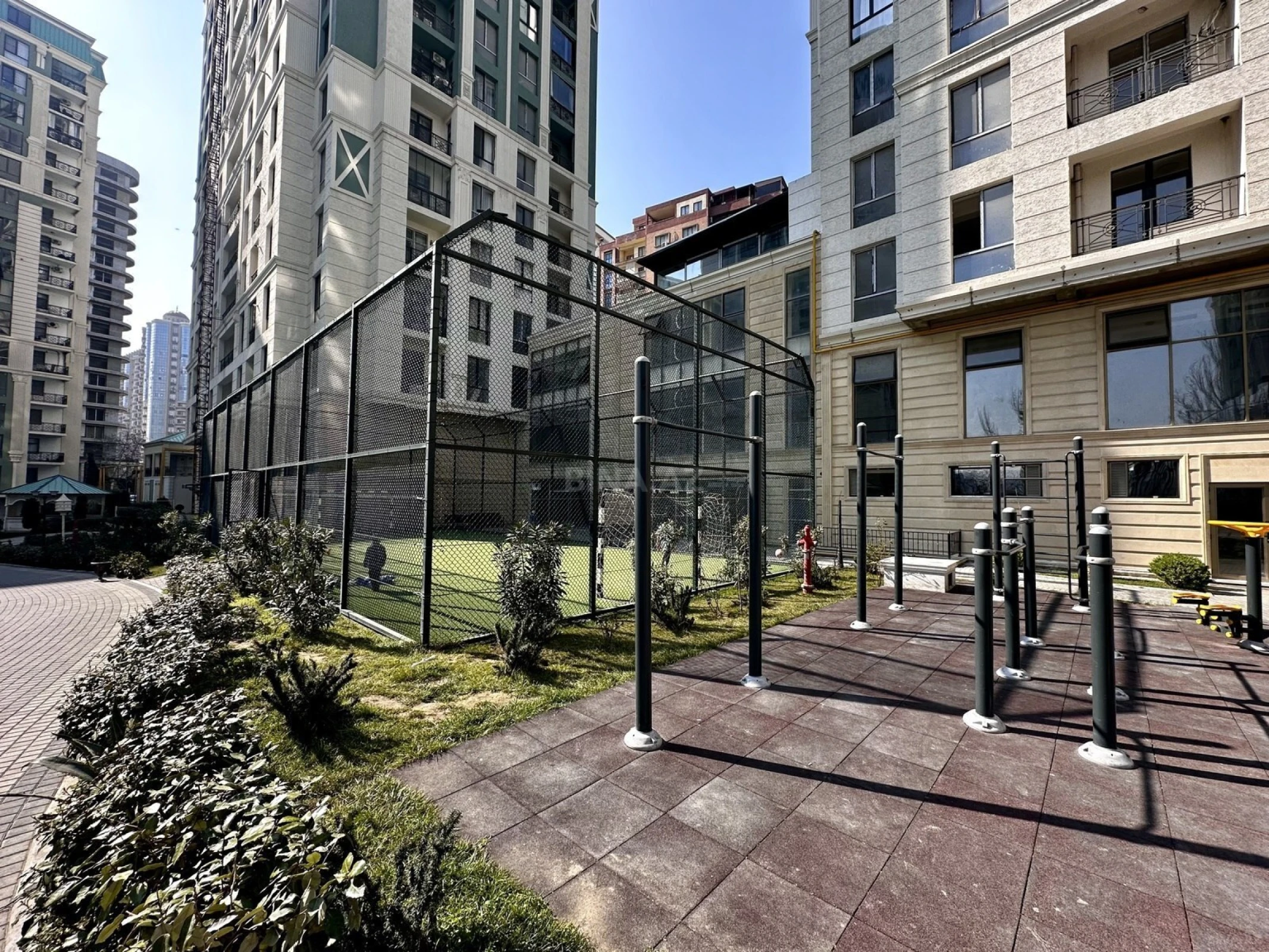 Satılır 2 otaqlı mənzil 60 m²