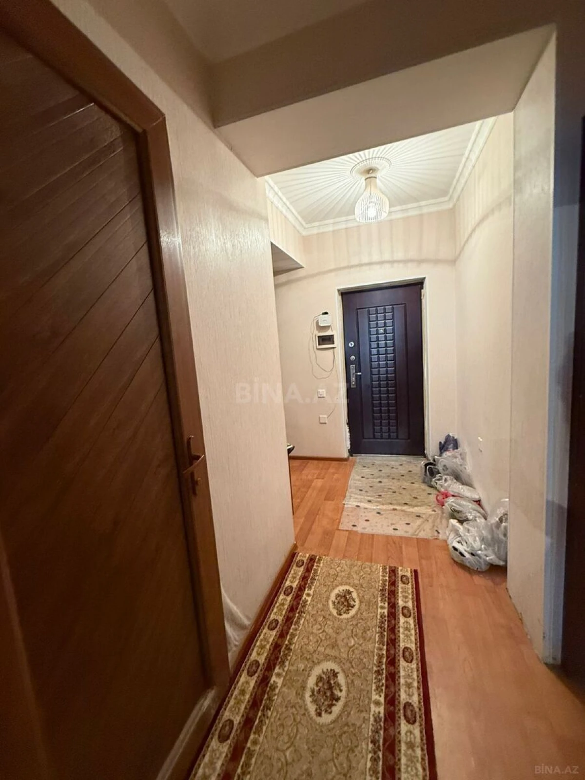 Satılır 2 otaqlı mənzil 63 m²