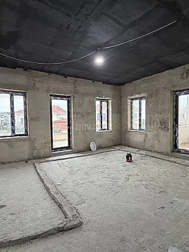Satılır 4 otaqlı mənzil 198 m²