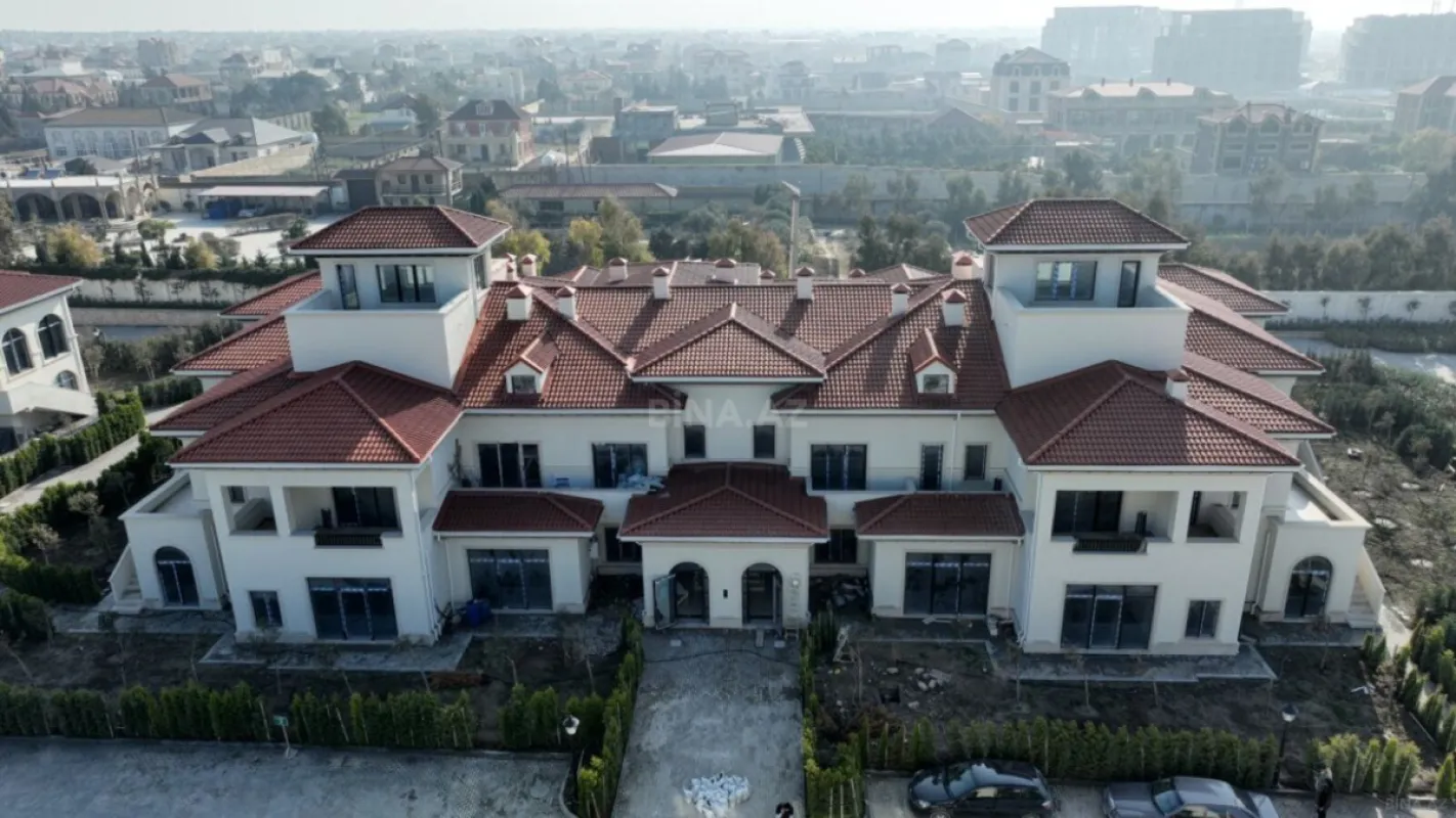 Satılır 4 otaqlı mənzil 198 m²