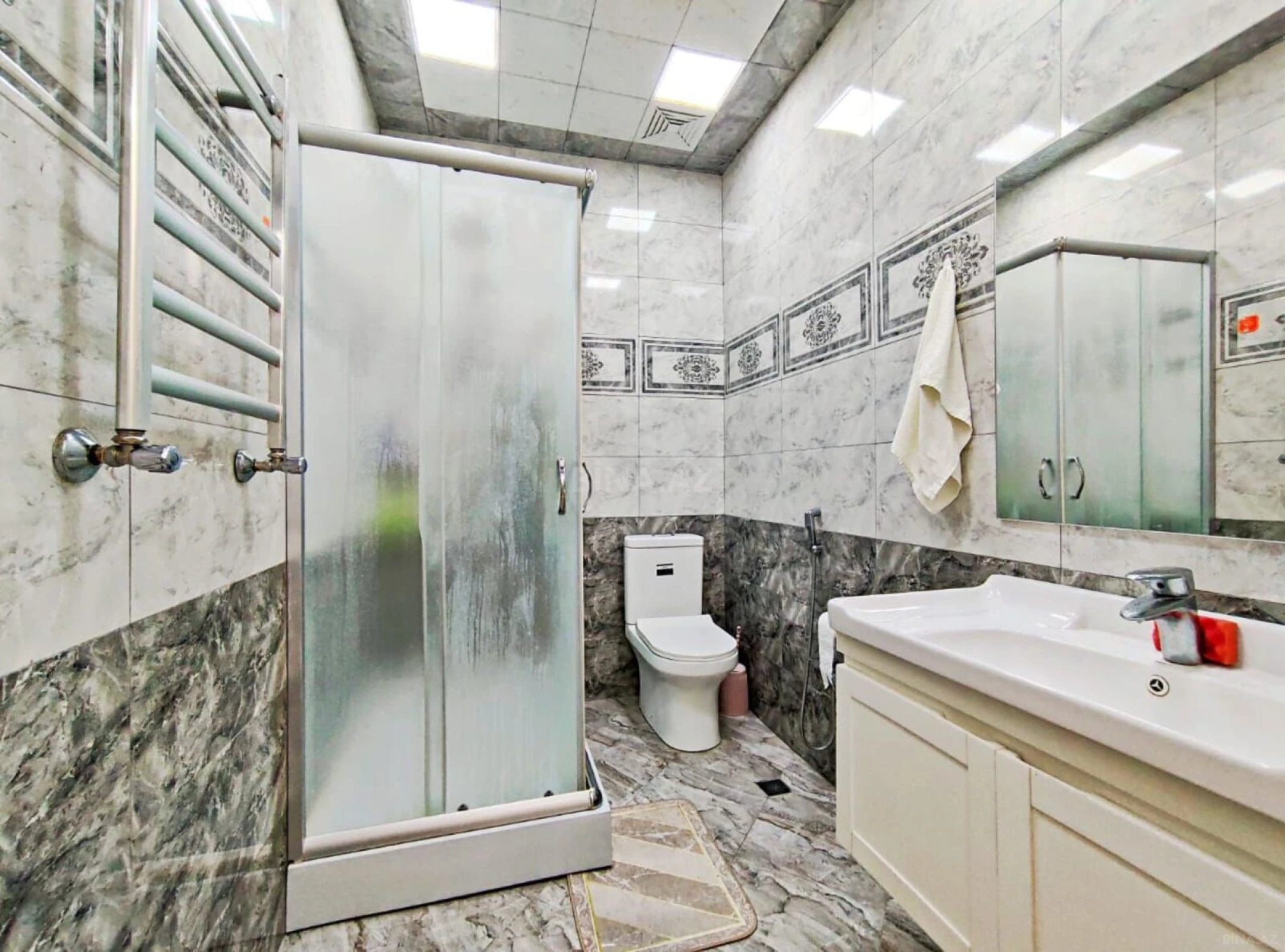 Satılır 2 otaqlı mənzil 51 m²