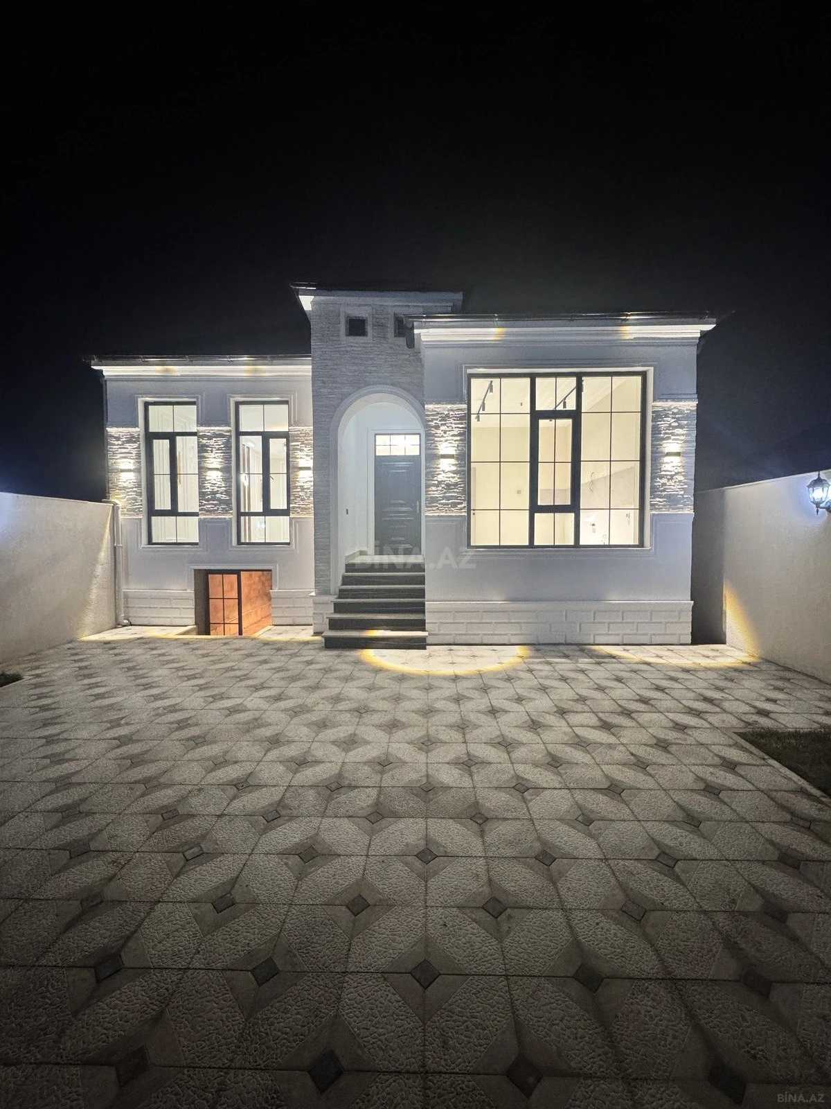 Satılır 4 otaqlı həyət evi 100 m²