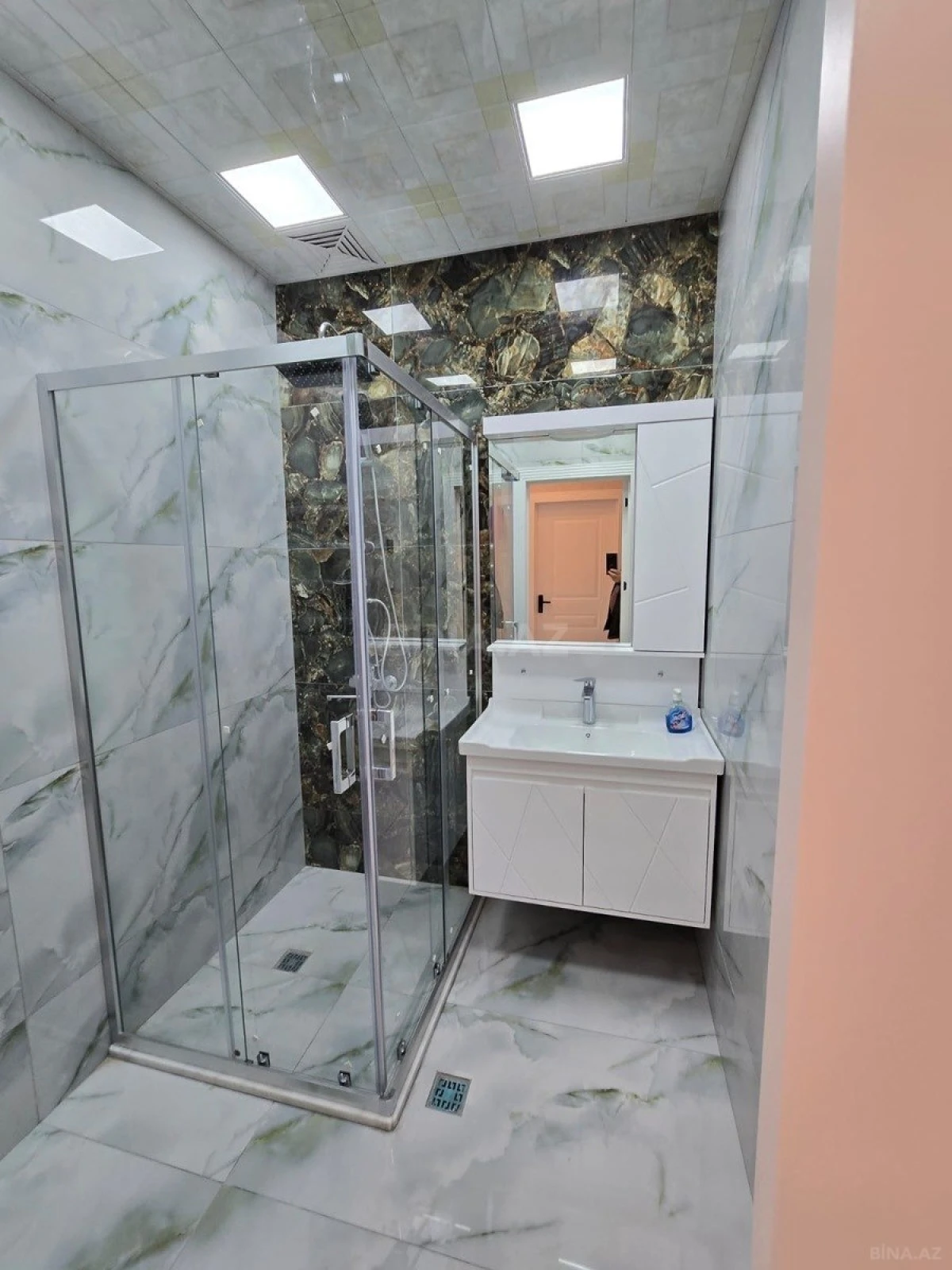 Satılır 3 otaqlı mənzil 96 m²