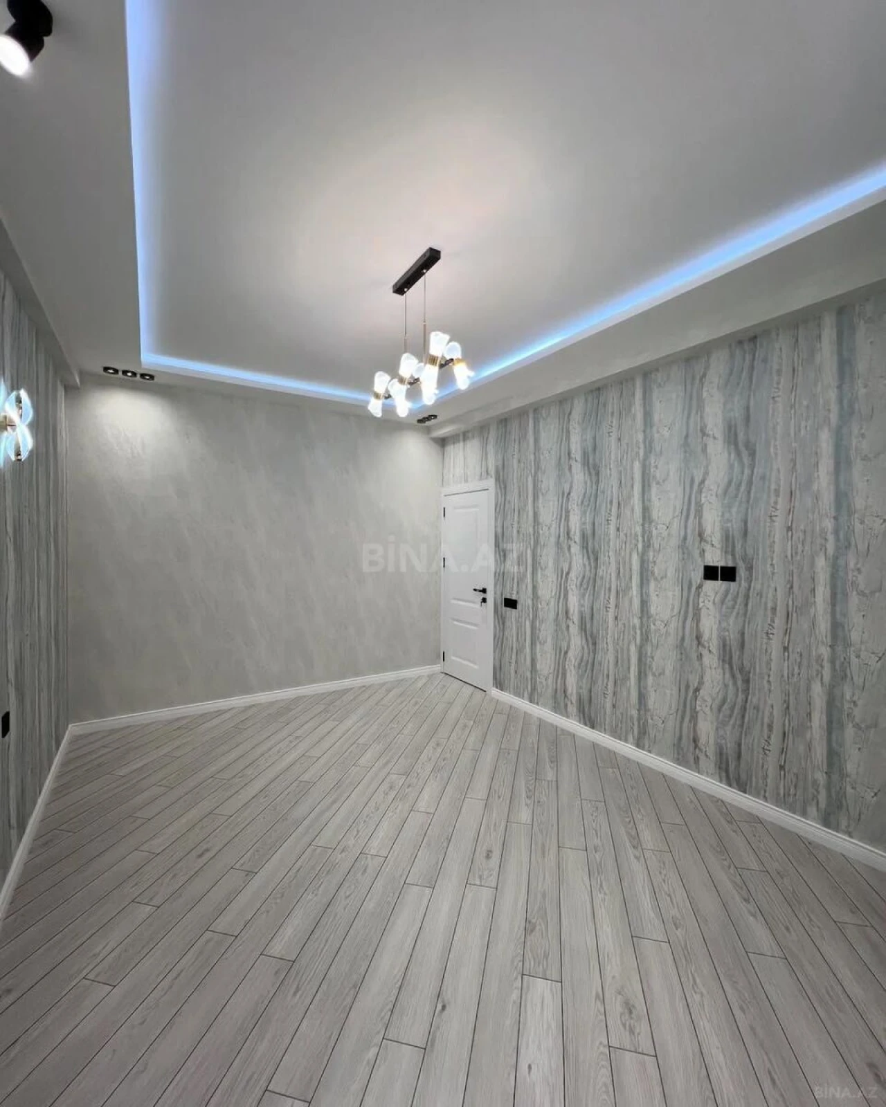 Satılır 2 otaqlı mənzil 95 m²
