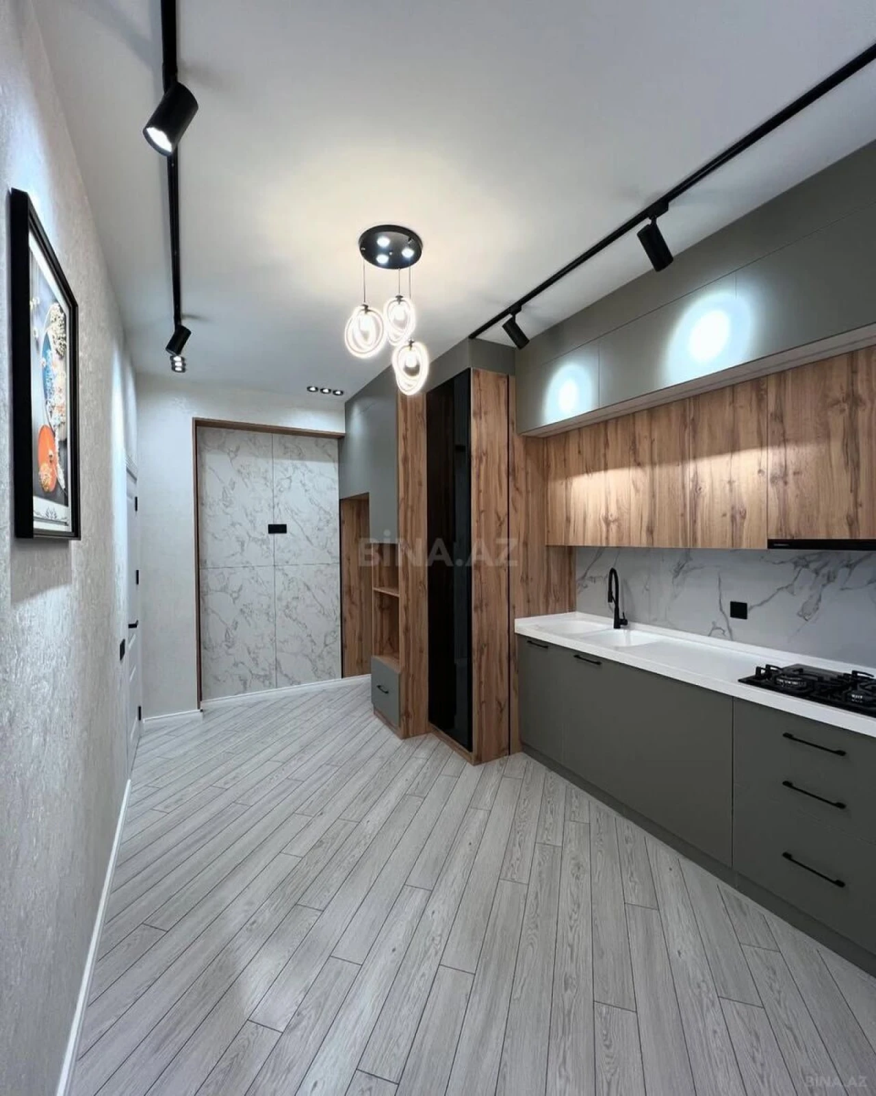 Satılır 2 otaqlı mənzil 95 m²