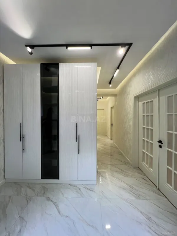Satılır 3 otaqlı mənzil 115 m²