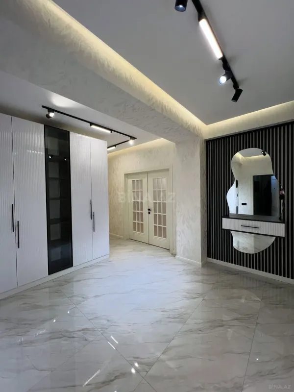 Satılır 3 otaqlı mənzil 115 m²