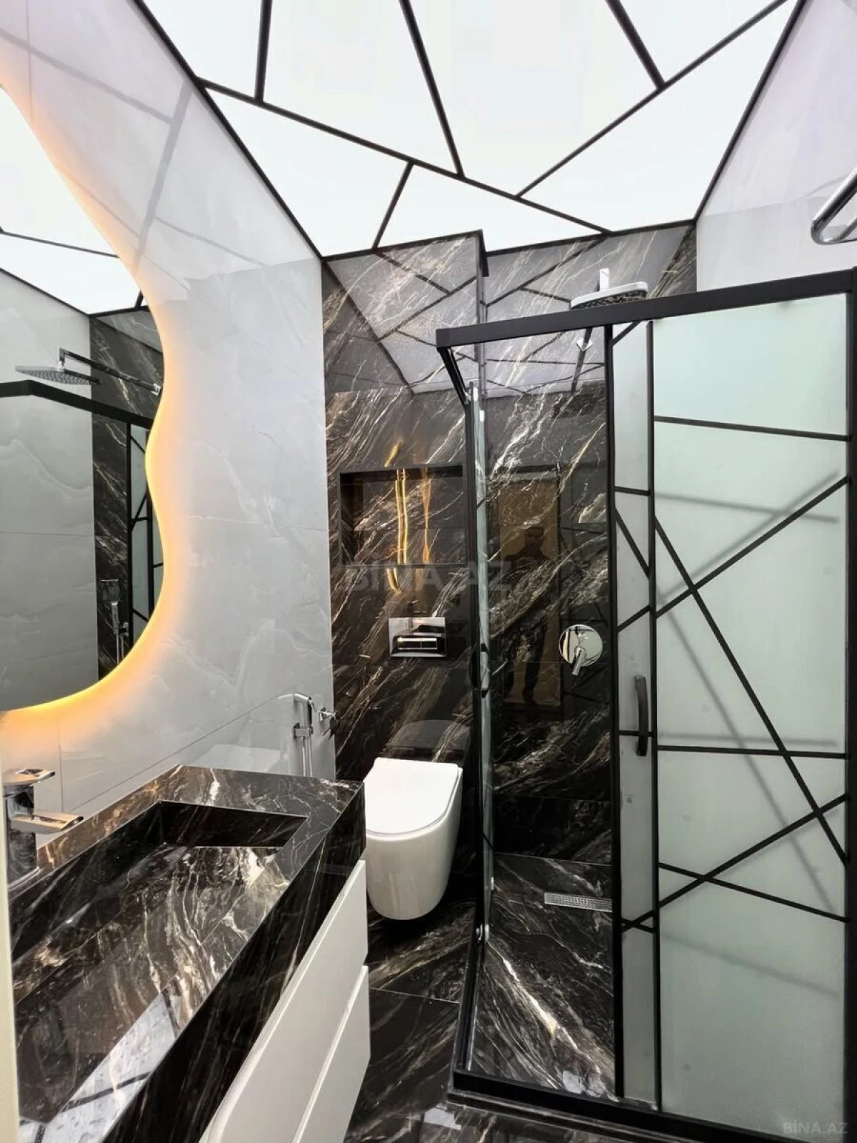 Satılır 3 otaqlı mənzil 115 m²