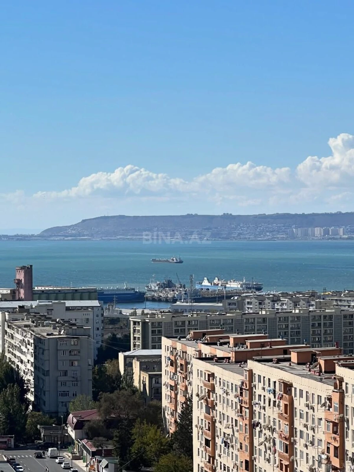 Satılır 3 otaqlı mənzil 96 m²