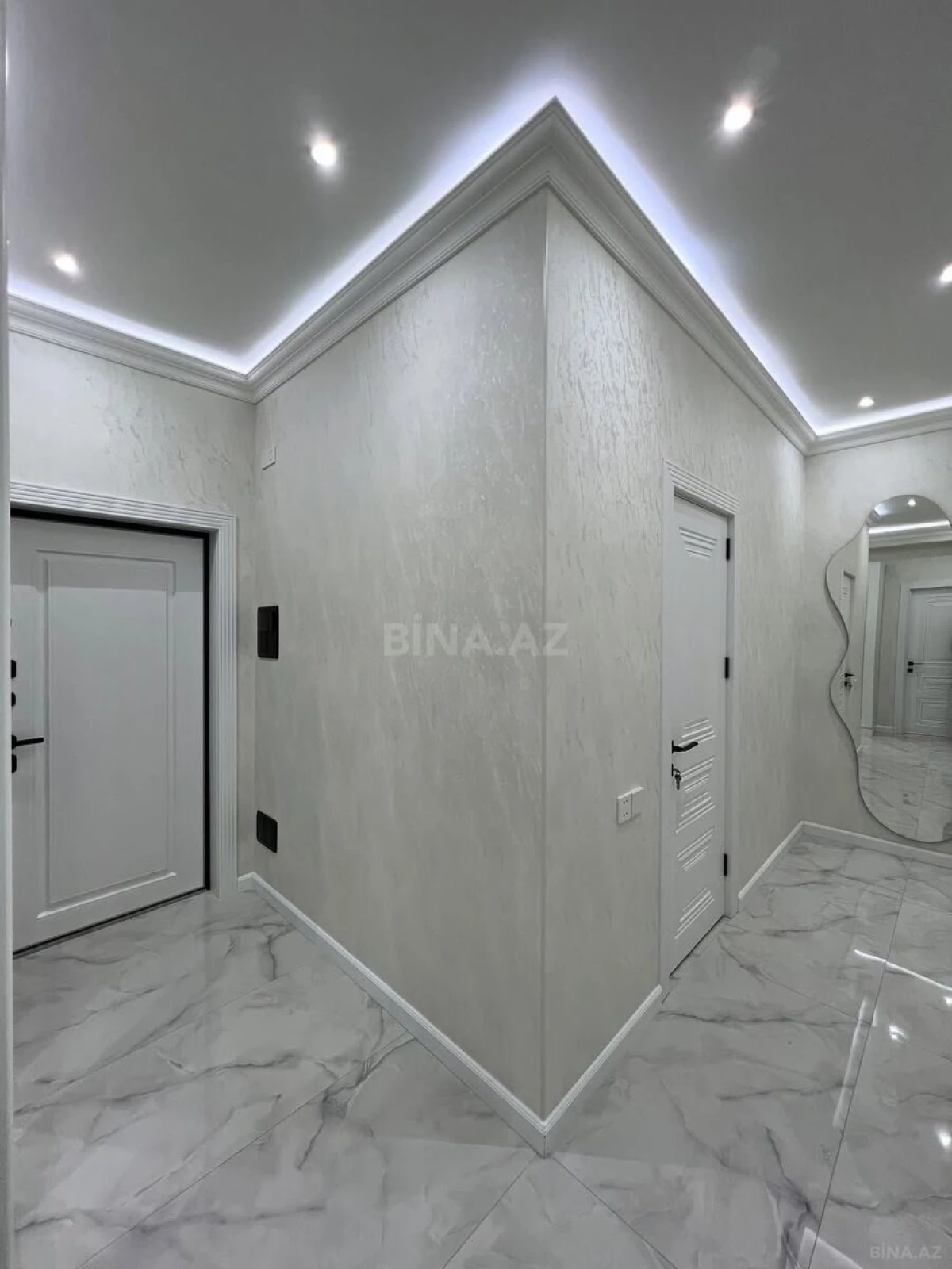 Satılır 3 otaqlı mənzil 96 m²