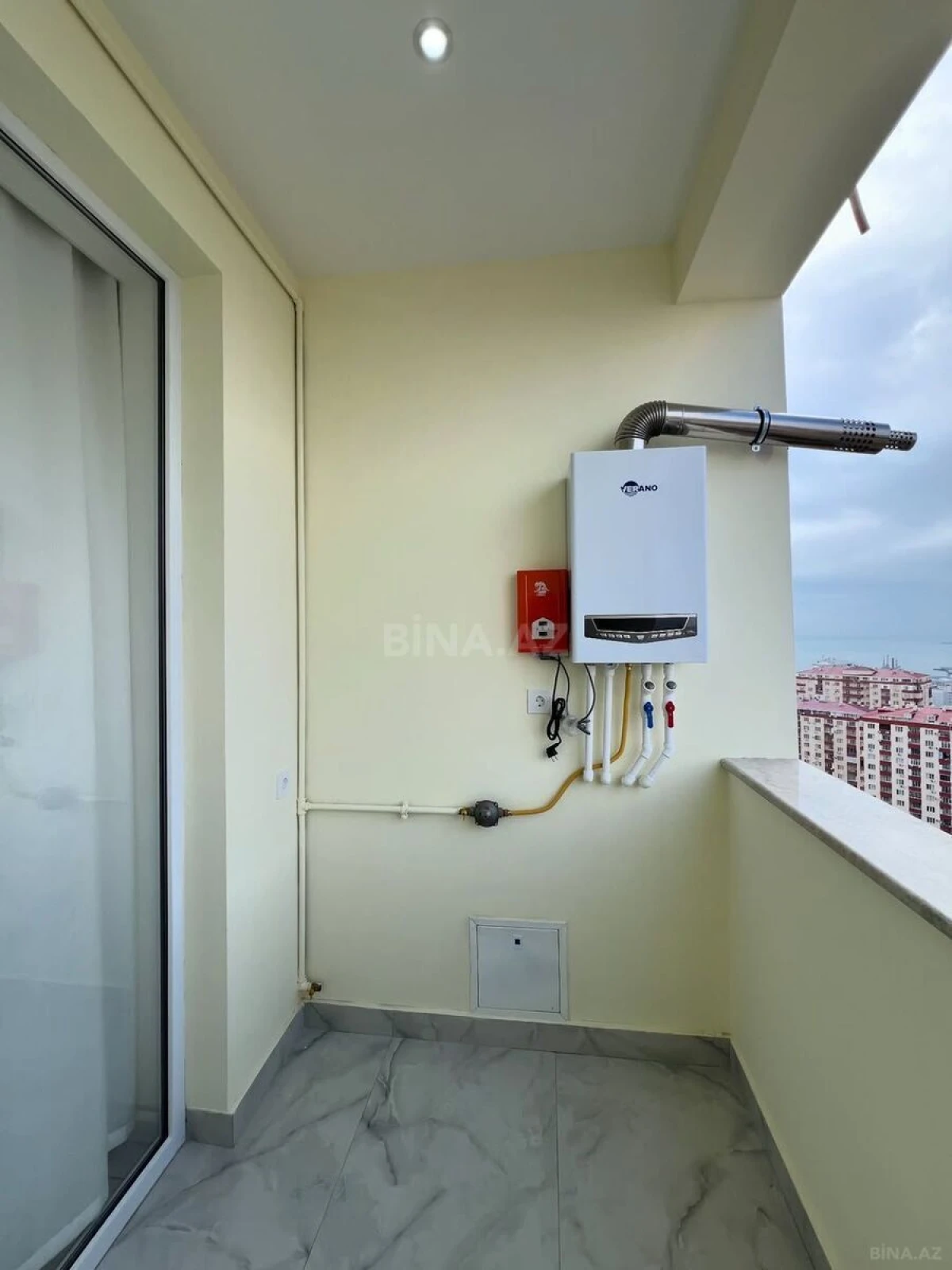 Satılır 3 otaqlı mənzil 96 m²