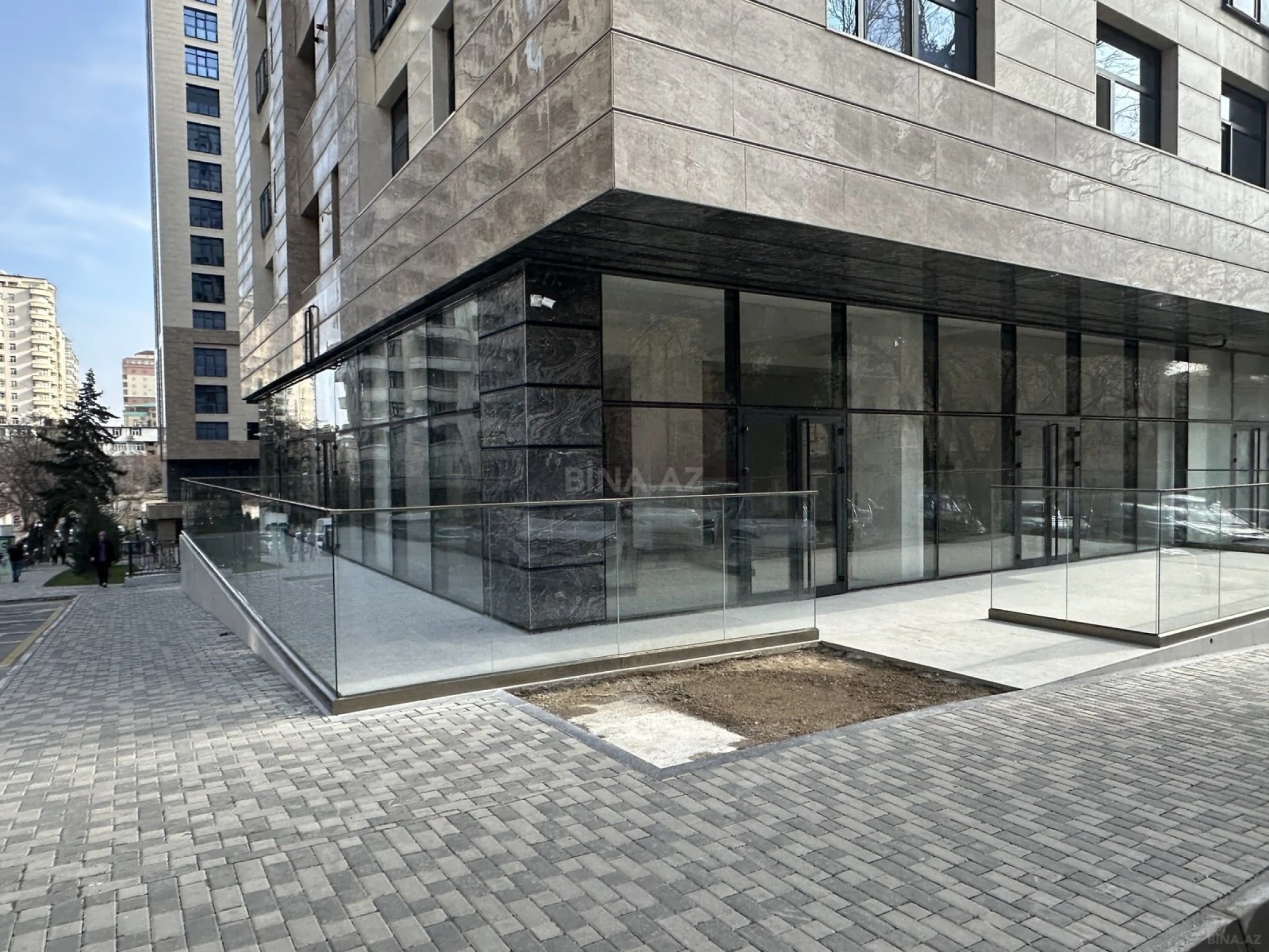 Kirayə verilir obyekt 350 m²