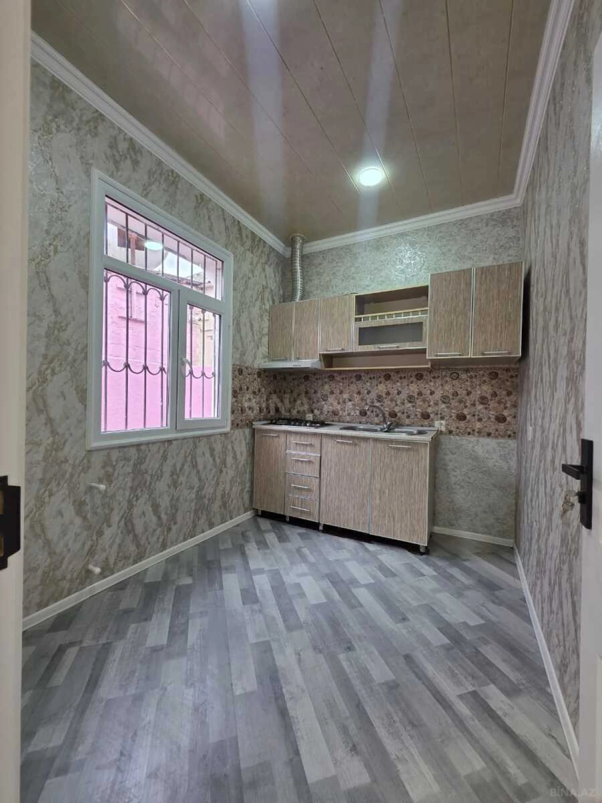 Satılır 2 otaqlı həyət evi 65 m²