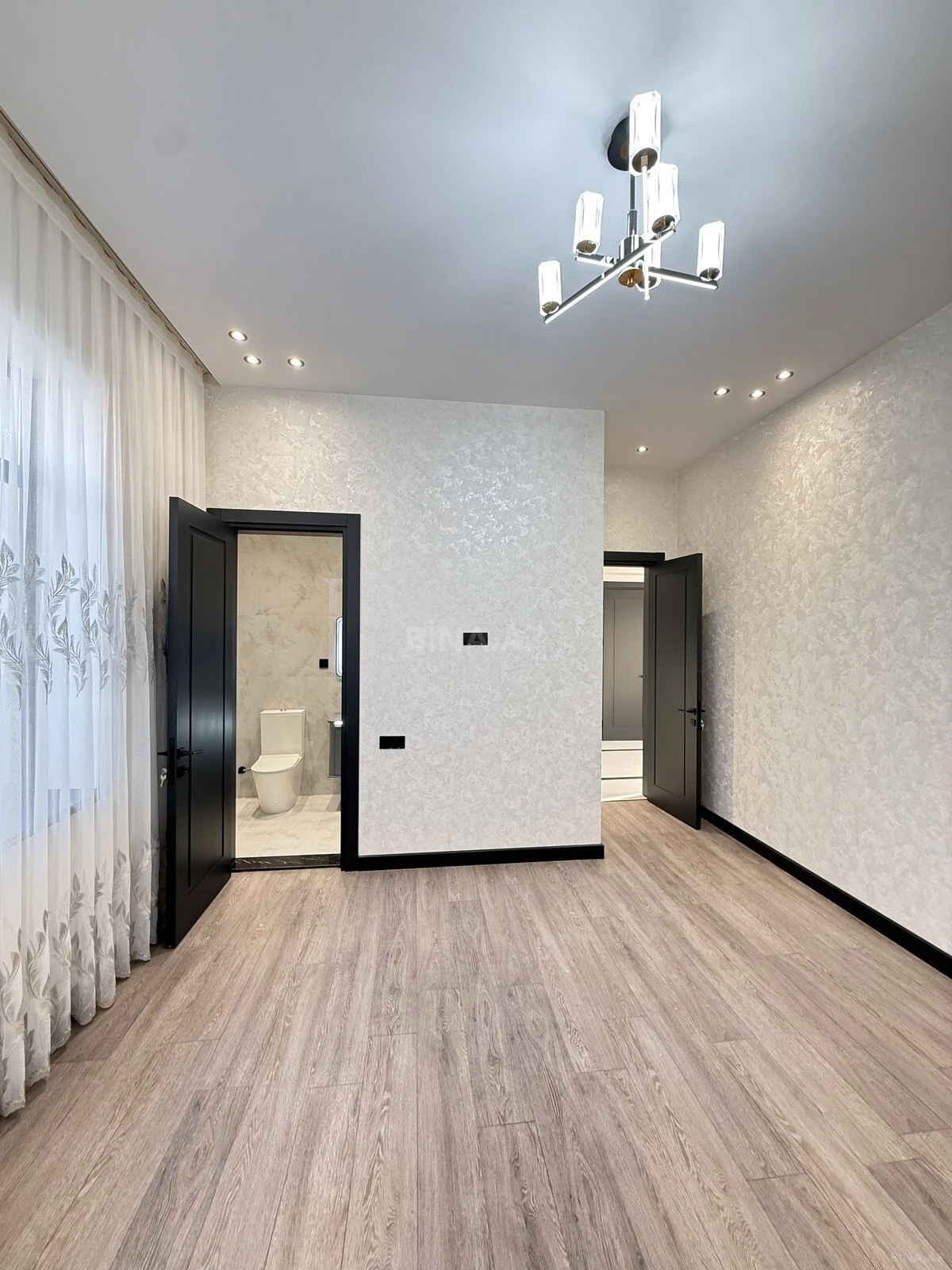 Satılır 4 otaqlı həyət evi 160 m²