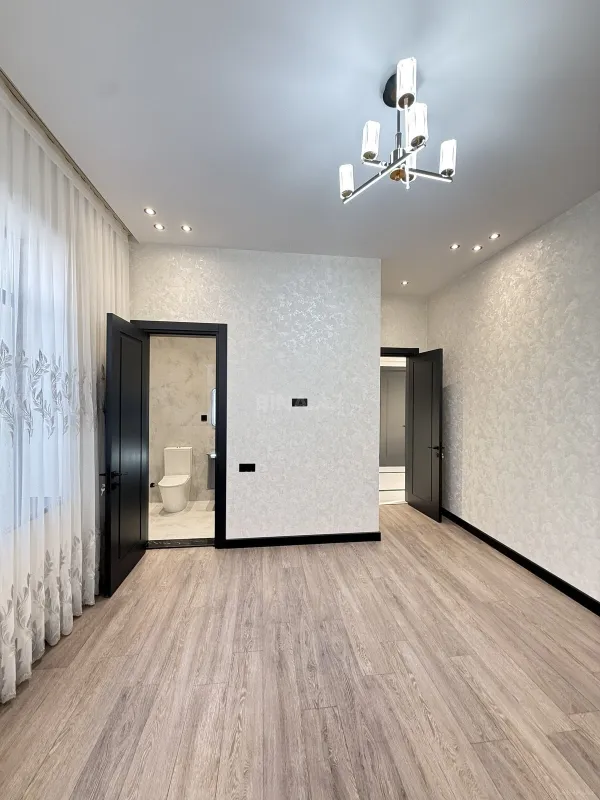 Satılır 4 otaqlı həyət evi 160 m²
