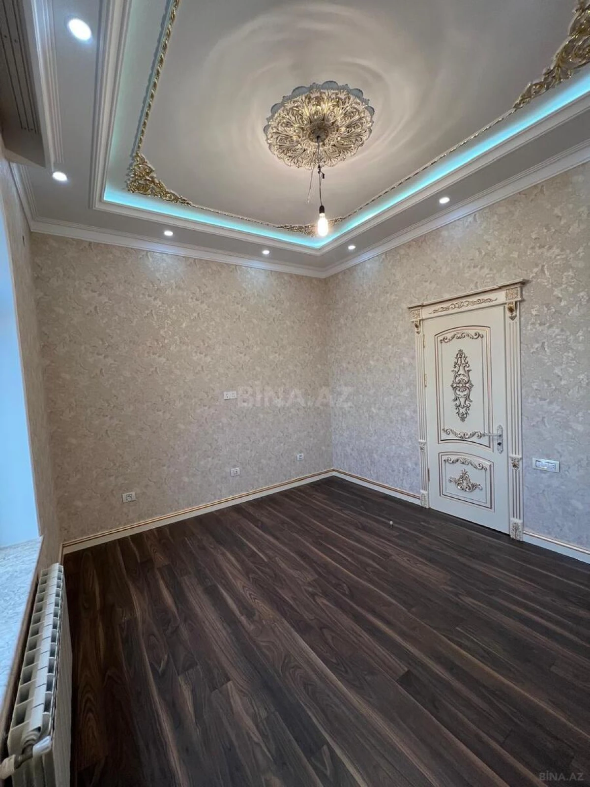Satılır 7 otaqlı həyət evi 285 m²